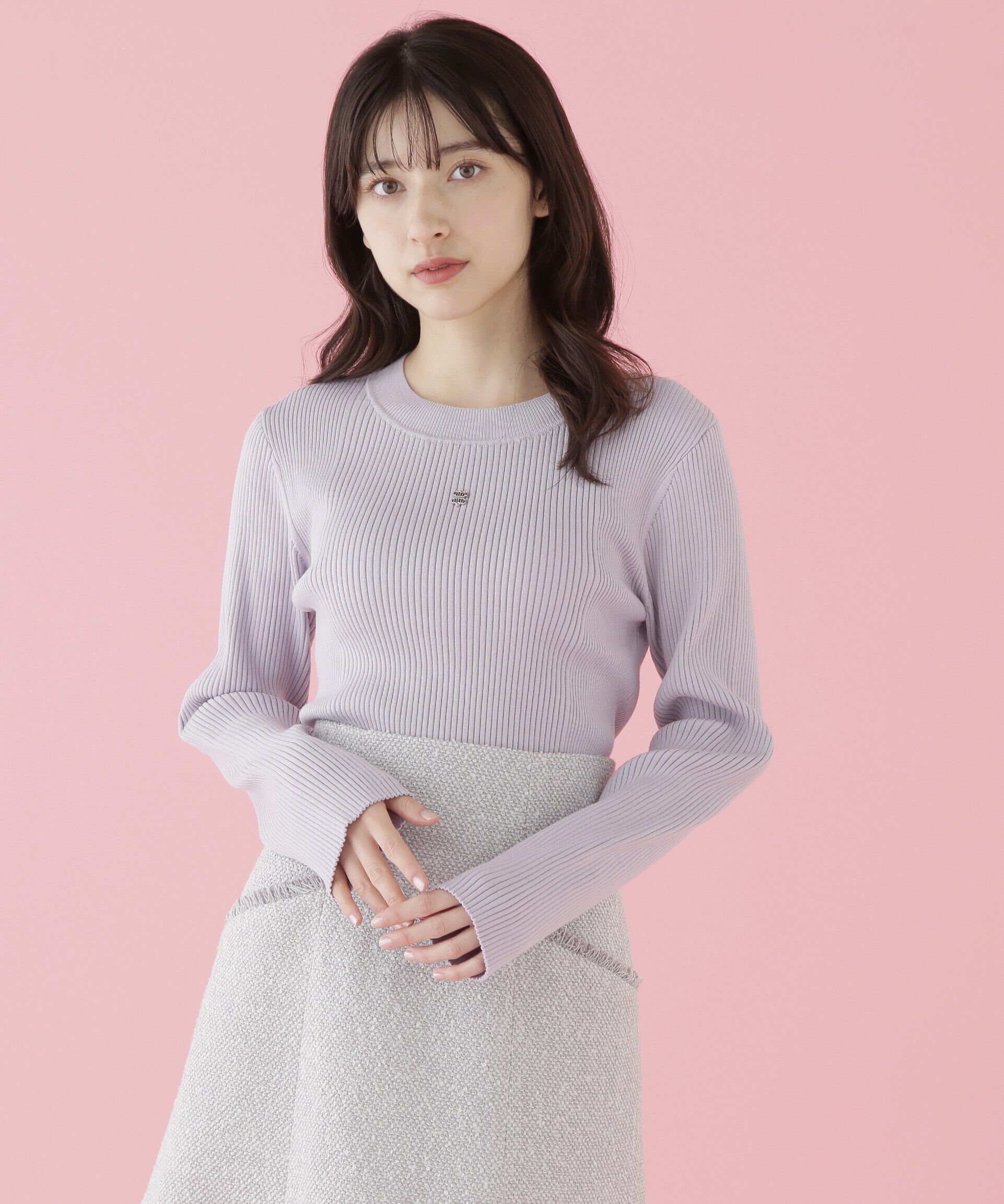  「長袖リブデザインロゴプレートニット」|ニット・セーター|