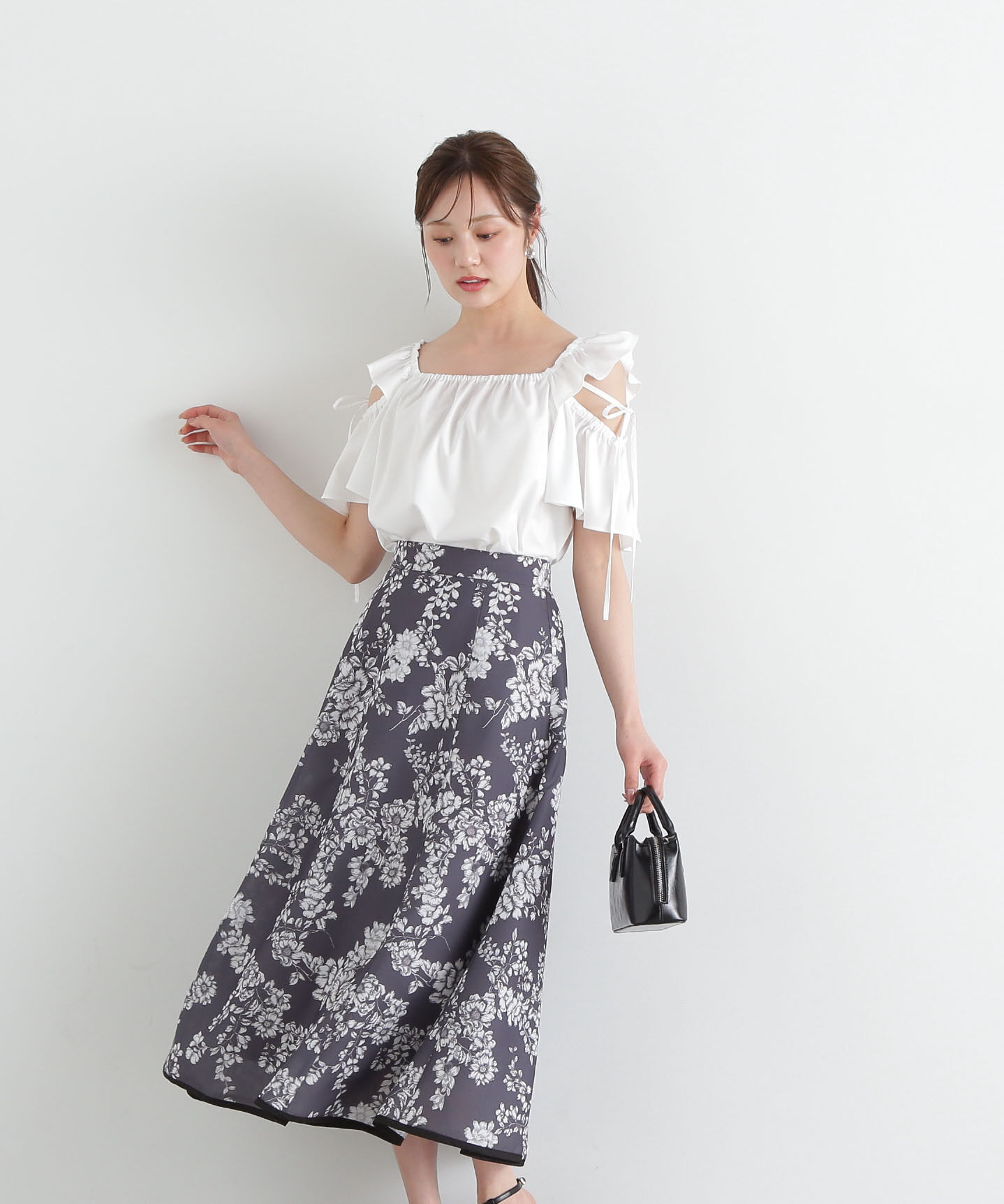 PROPORTION BODY DRESSING「モノトーンシアーフラワースカート」|スカート|