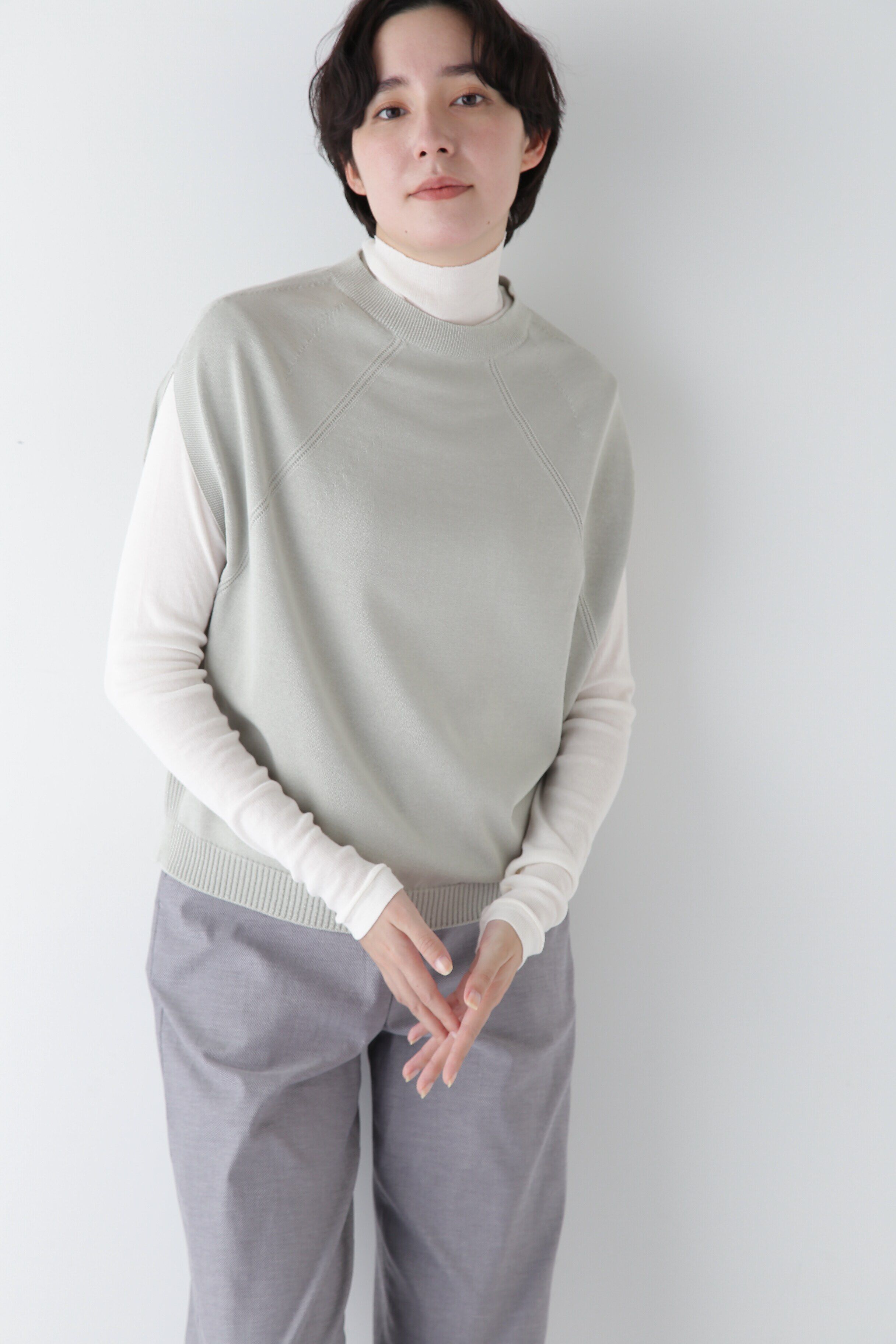  「◆【ウォッシャブル】ハイゲージクルーネックニットベスト」|ニット・セーター|ライトカーキ