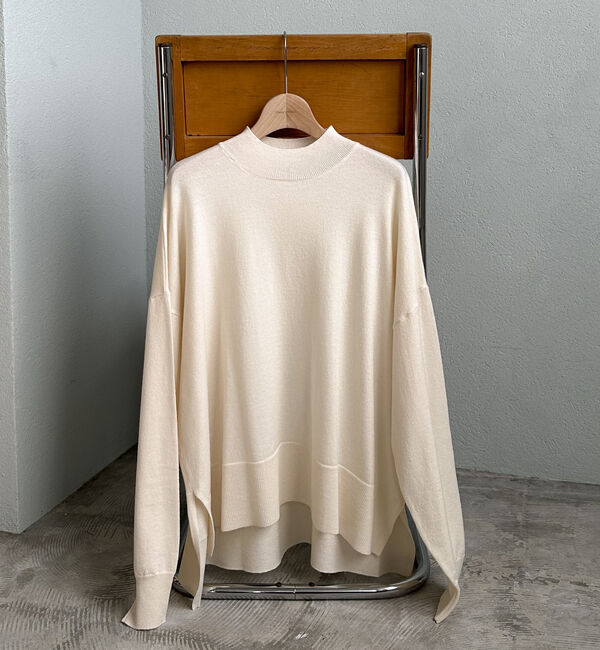Doux archives「ハイネックサイドスリットニットプルオーバー」|ニット・セーター|OFF WHITE