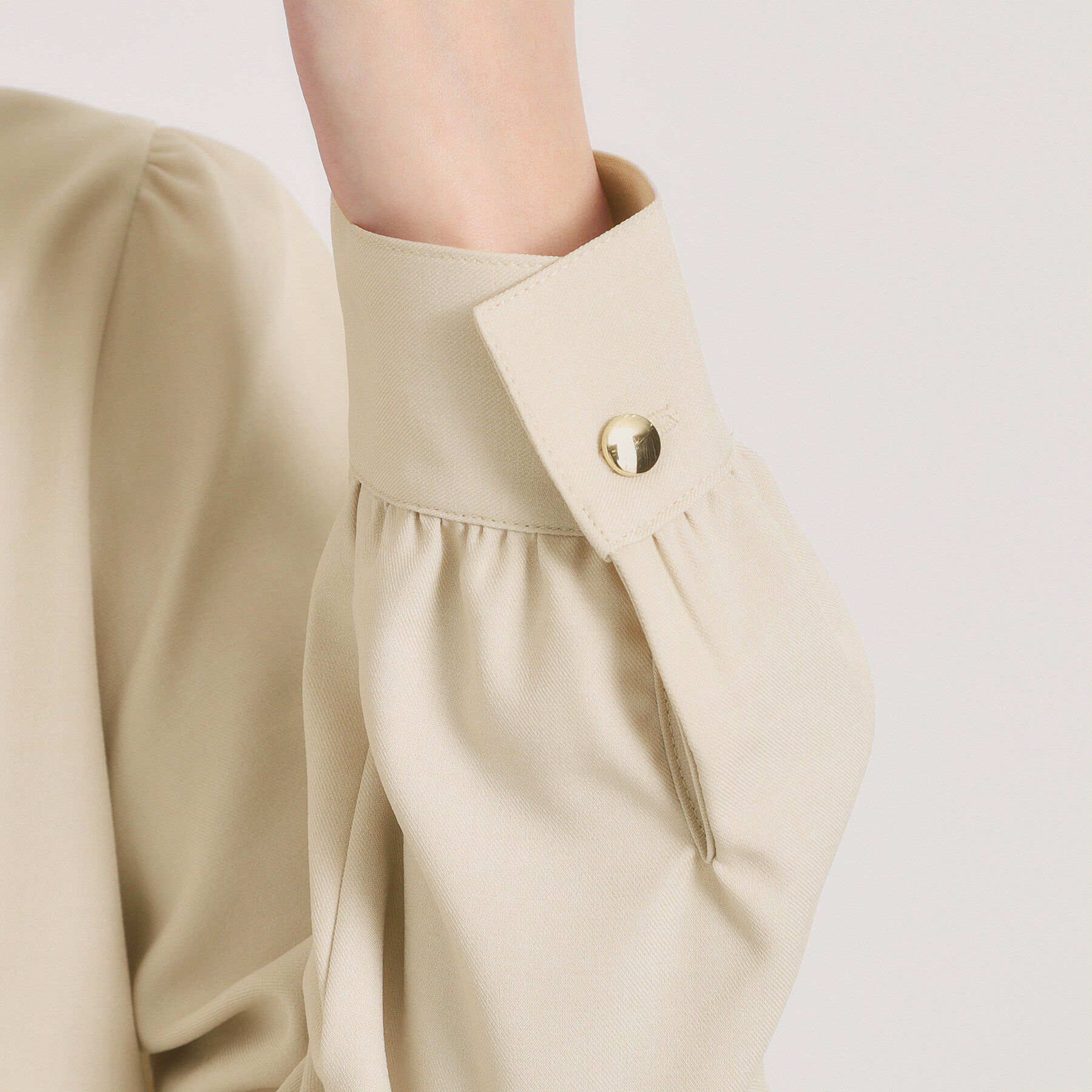 ITS&rsquo;DEMO「ツイルストレッチペプラムブラウス」|シャツ・ブラウス|