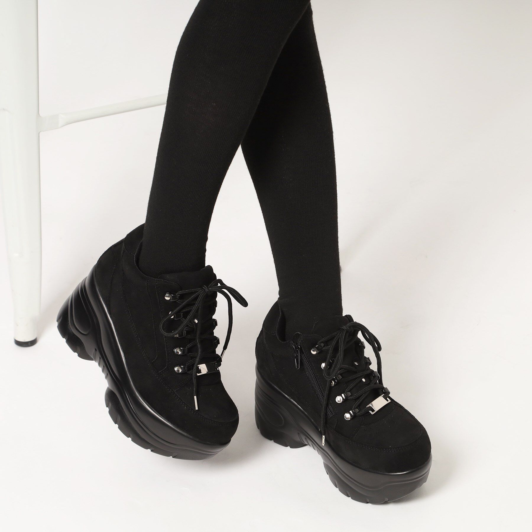 csT&P「＼脱ぎ履きしやすい／ファスナー付厚底スニーカー」|スニーカー|