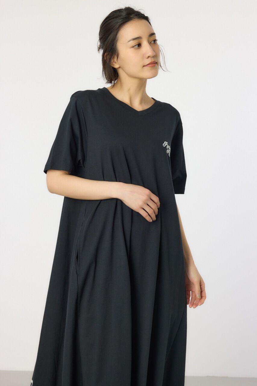 RODEO CROWNS「Vネックスクリプトロゴマキシワンピース」|ワンピース|