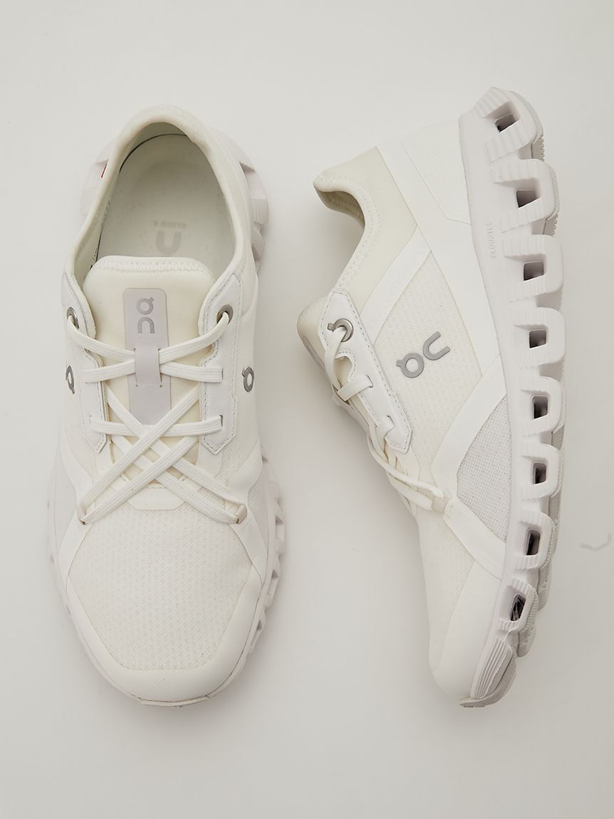 On「【emmi&times;ON】Cloud X 3 AD」|スニーカー|
