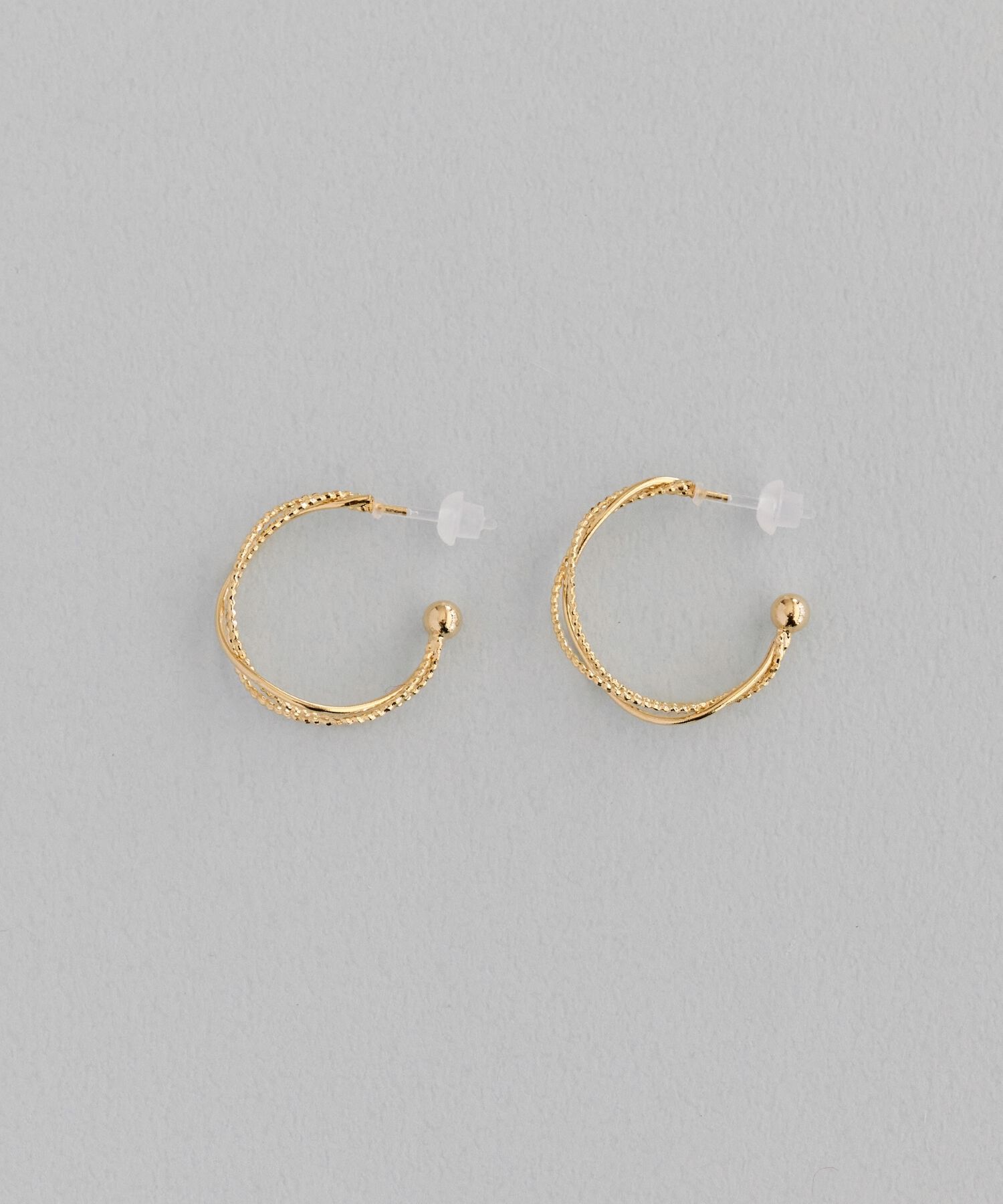 Phoebe「クロッシングトリニティーラインピアス ゴールド」|ピアス|