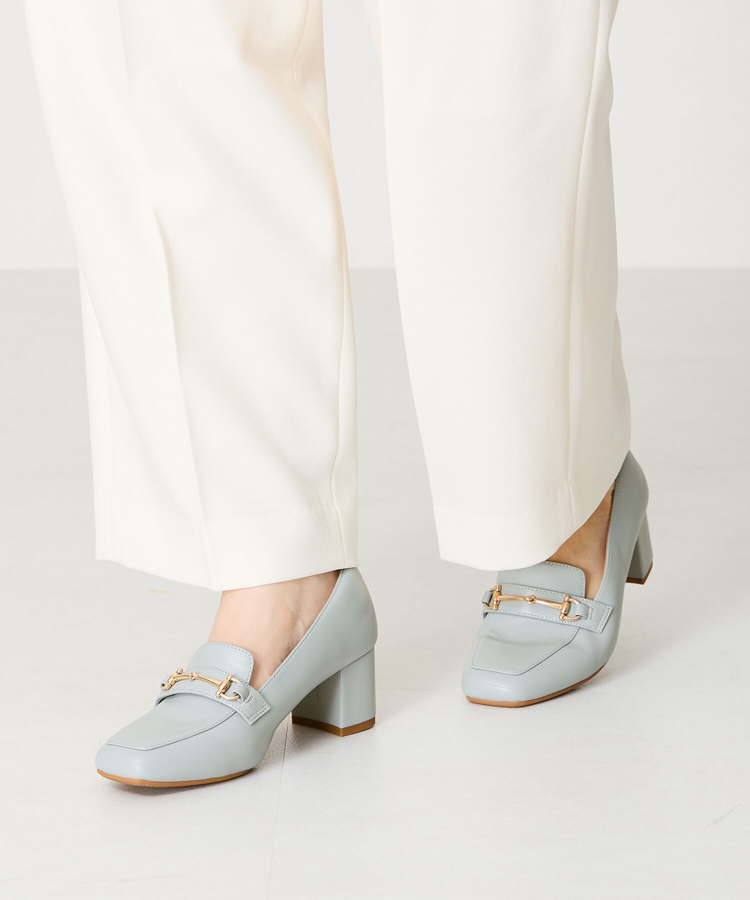 ORiental TRaffic「【跳べるパンプス/シリーズ累計１５０万足突破 】ビット ヒールローファー /R-3214 厚手クッション」|パンプス|BLUE