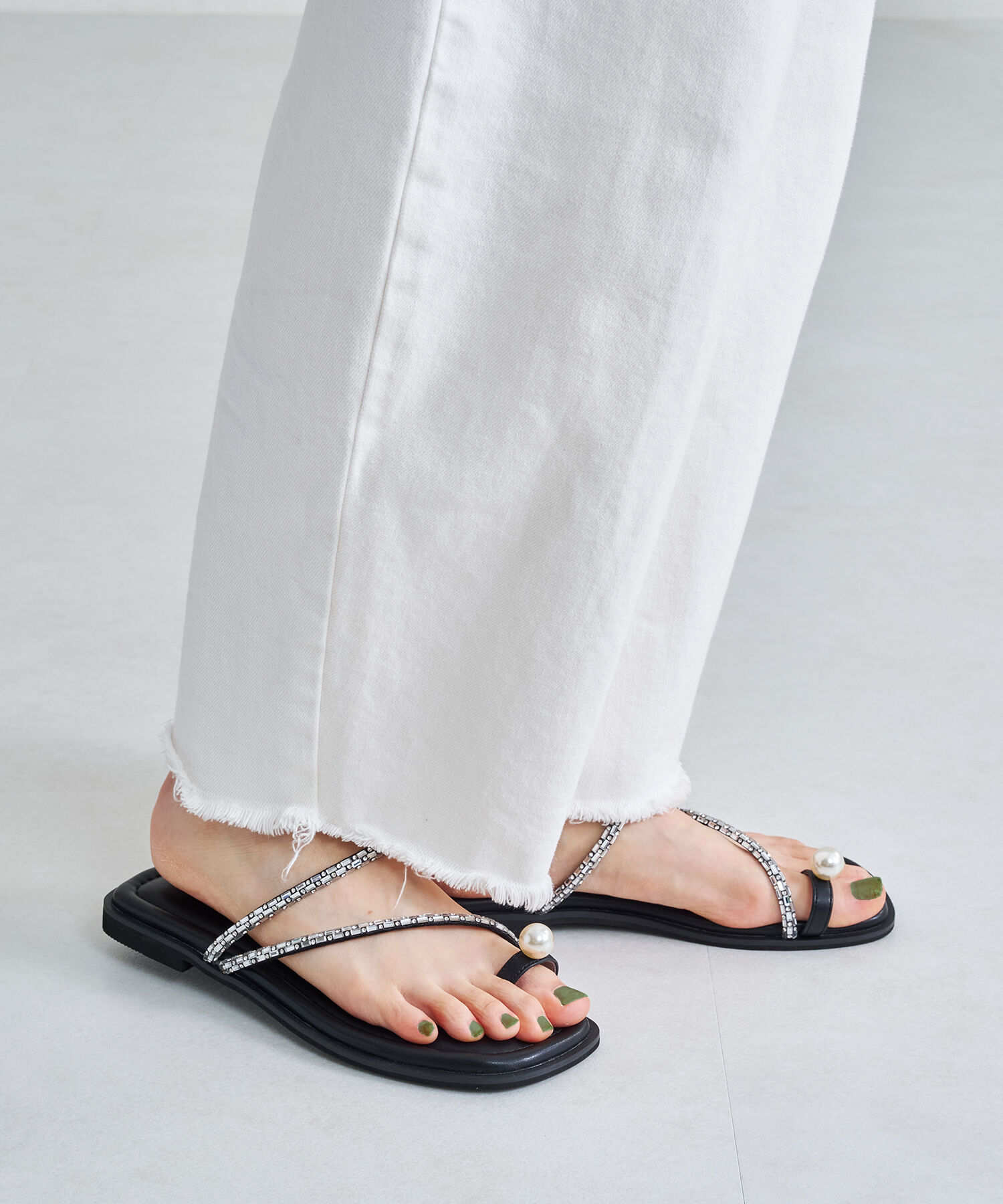 ORiental TRaffic「【トレンド】パールトングフラットサンダル/41246 サンダル」|サンダル|