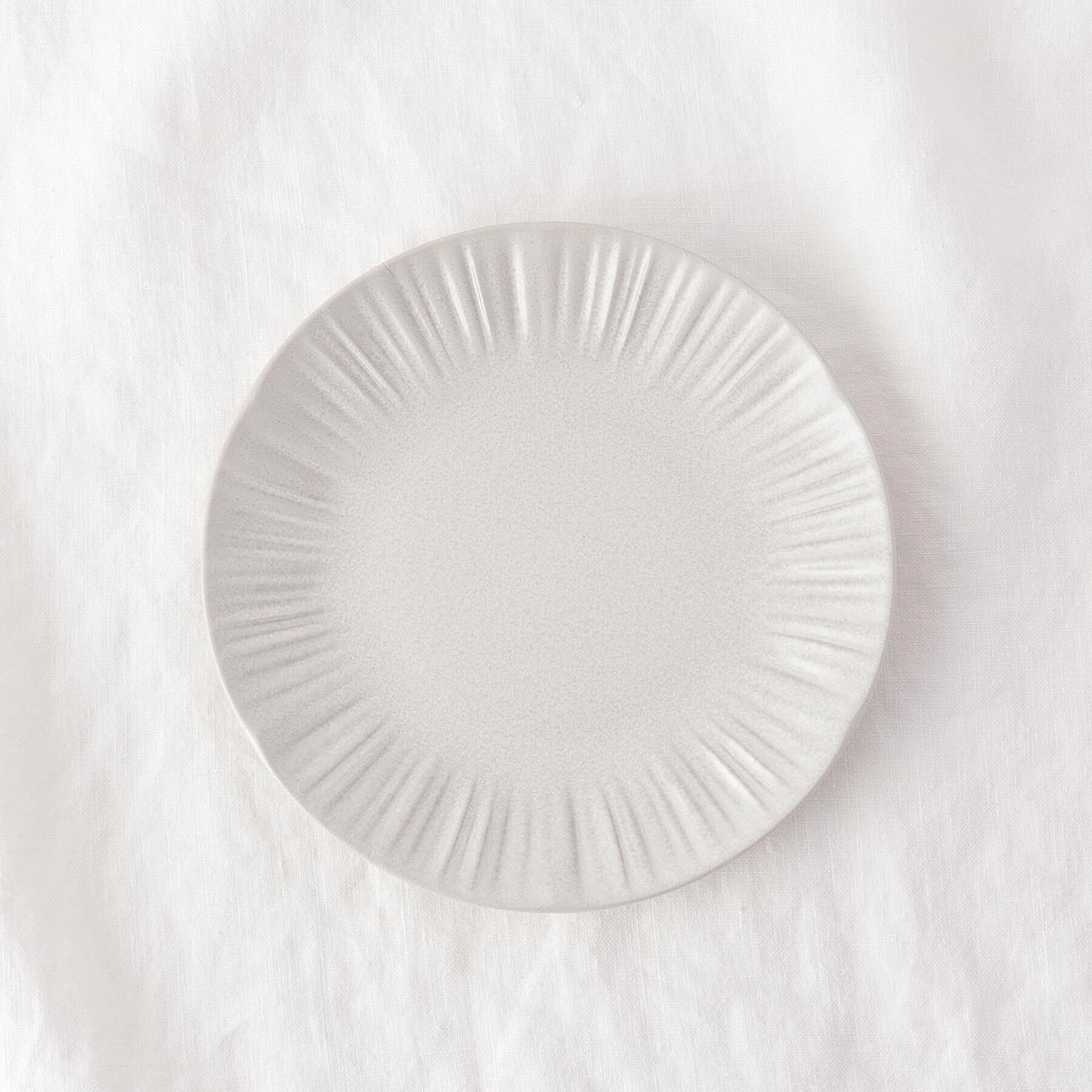 212 KITCHEN STORE「ROOTS 千花 白練 18cmプレート」|食器・キッチングッズ|