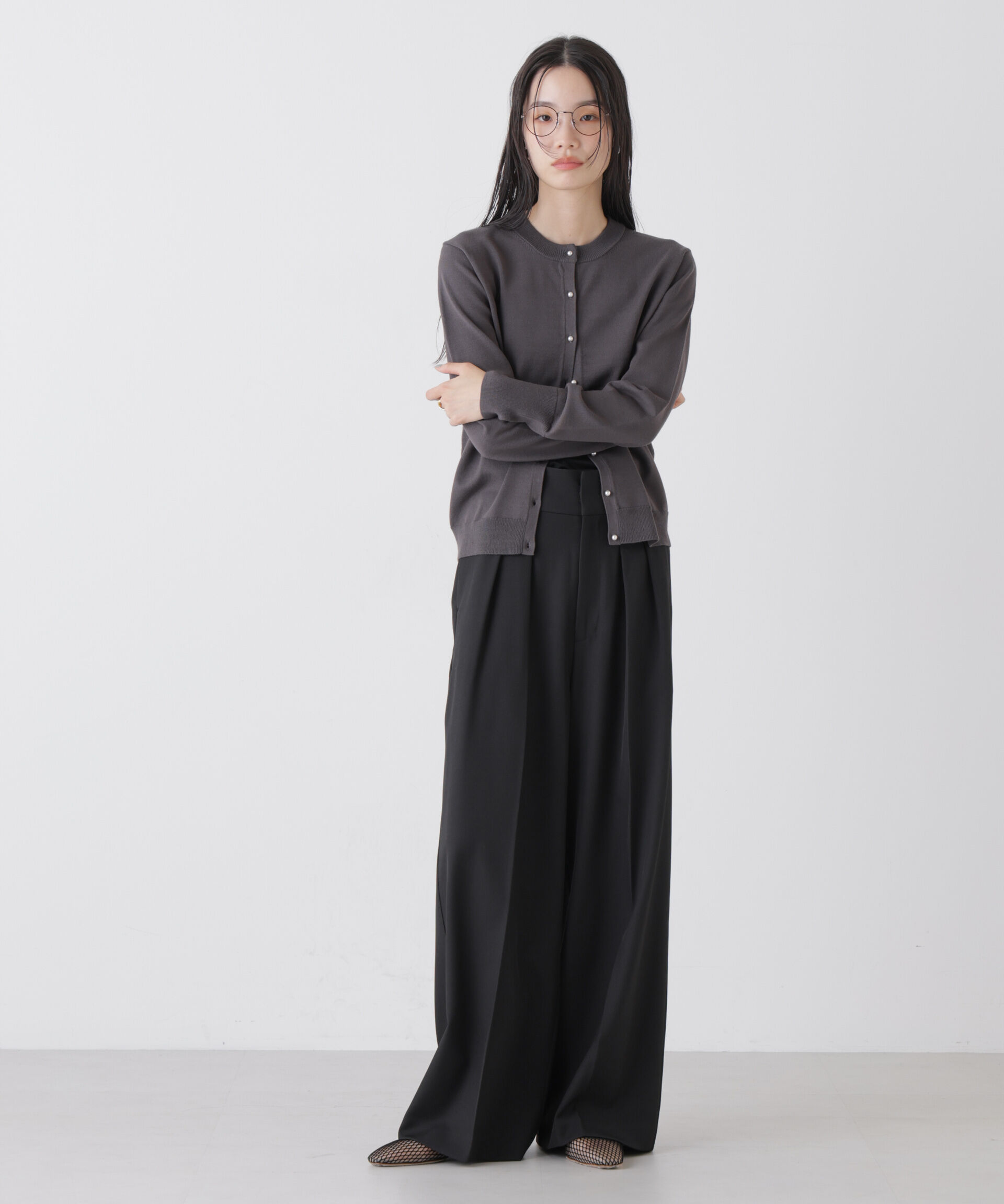 nano･universe「ハイウエストツータックワイドパンツ」|チノ|