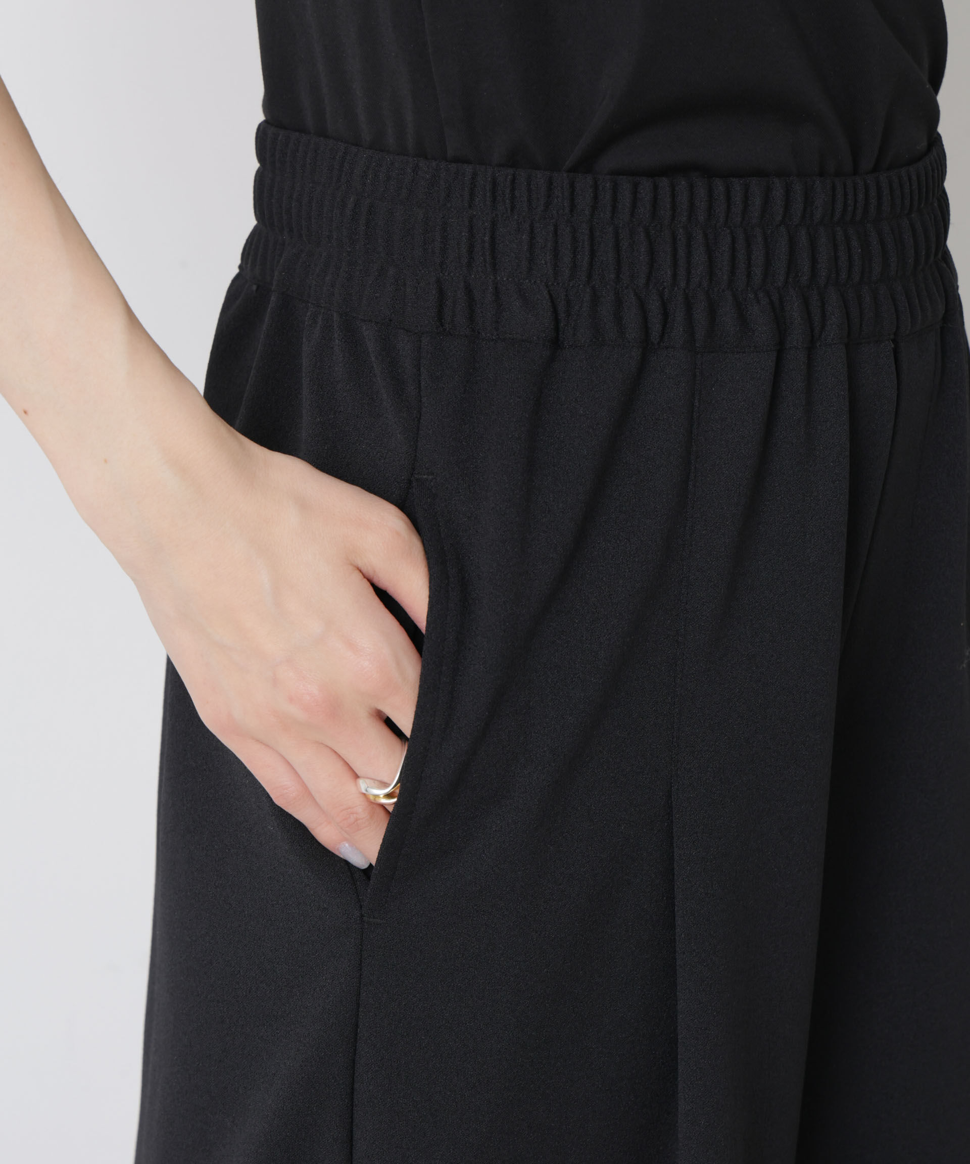 nano･universe「タックワイドカットジョーゼットパンツ」|チノ|