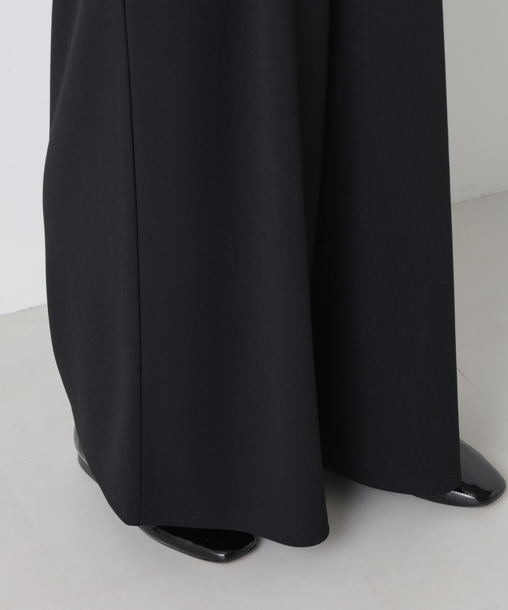 nano･universe「タックワイドカットジョーゼットパンツ」|チノ|