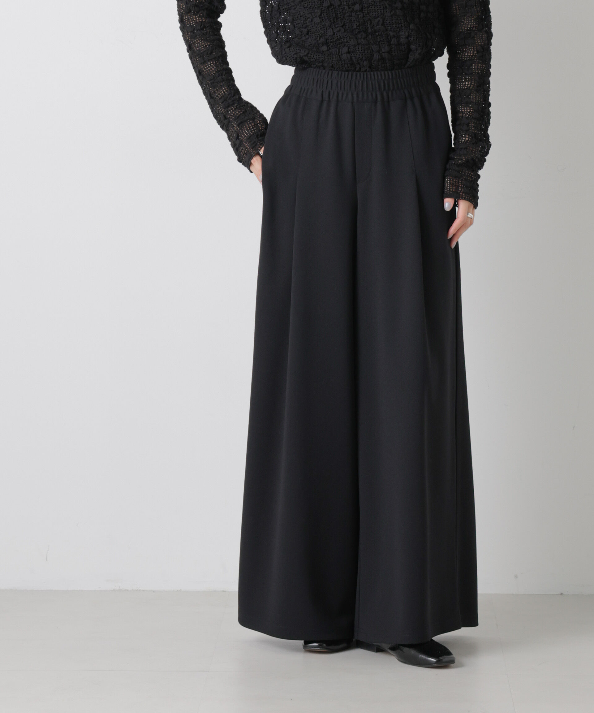 nano･universe「タックワイドカットジョーゼットパンツ」|チノ|