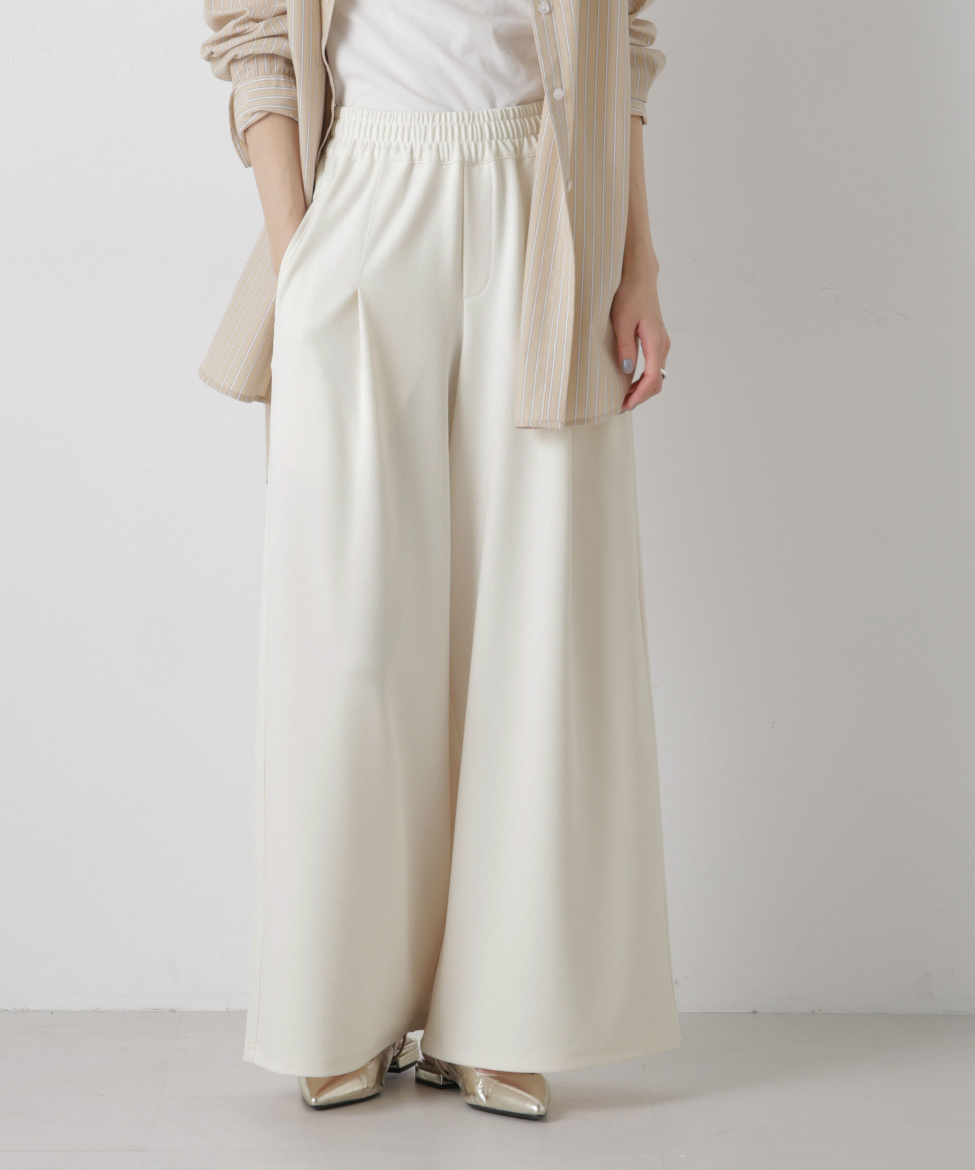 nano･universe「タックワイドカットジョーゼットパンツ」|チノ|