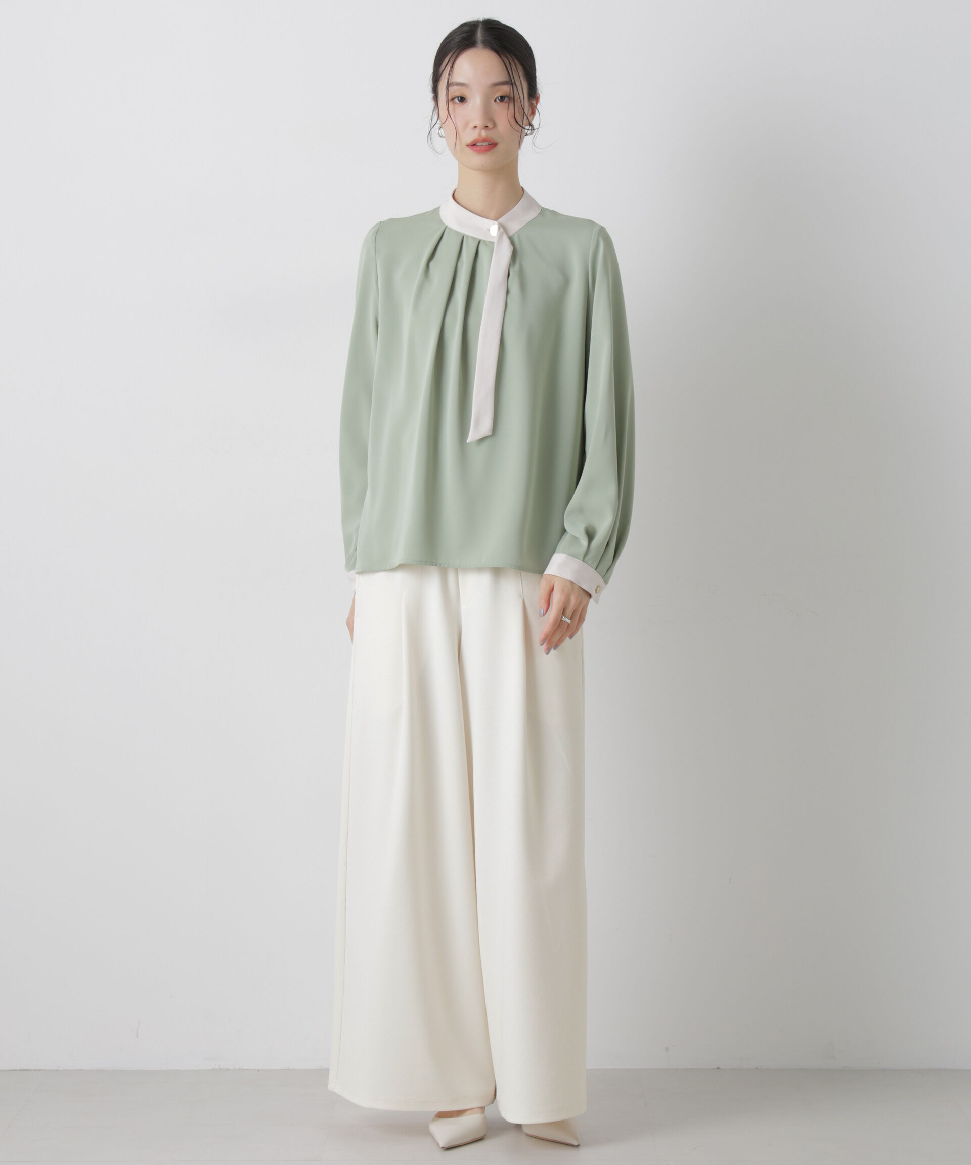 nano･universe「タックワイドカットジョーゼットパンツ」|チノ|