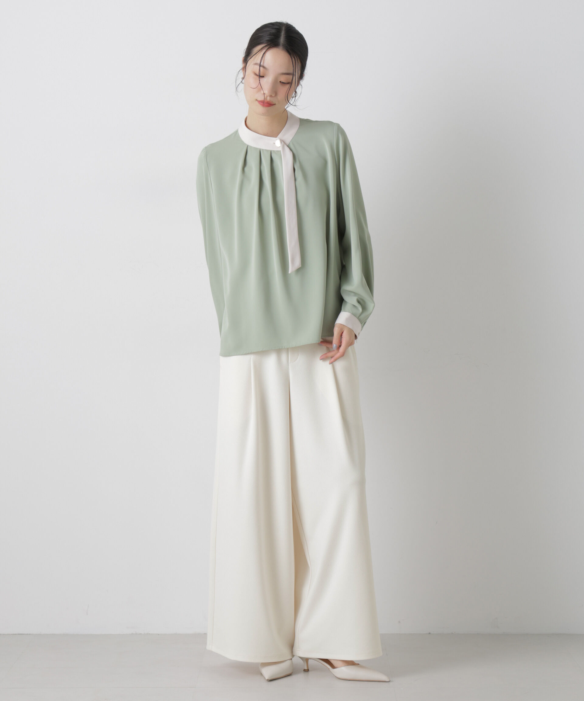 nano･universe「タックワイドカットジョーゼットパンツ」|チノ|