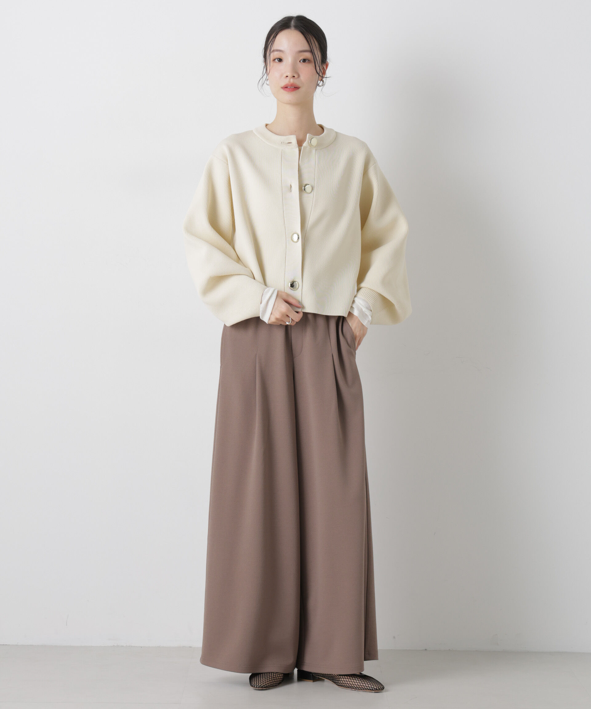 nano･universe「タックワイドカットジョーゼットパンツ」|チノ|