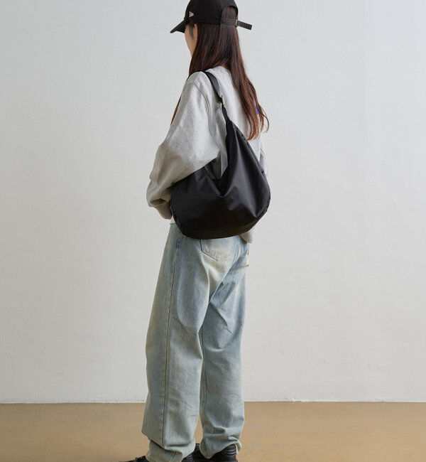  「クラウズナイロンラウンドビッグショルダーバッグ」|ショルダー・メッセンジャー|