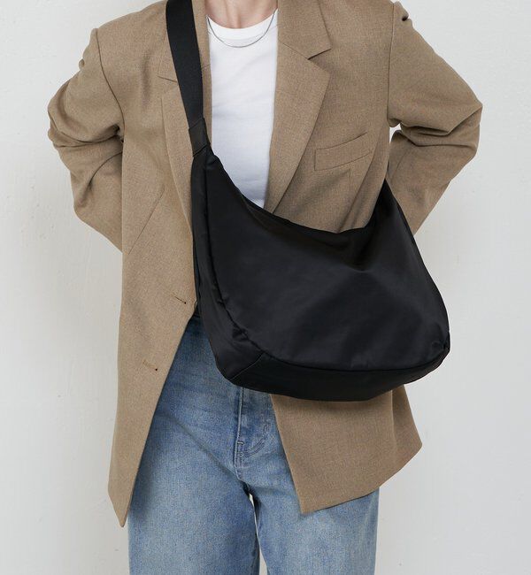  「クラウズナイロンラウンドビッグショルダーバッグ」|ショルダー・メッセンジャー|