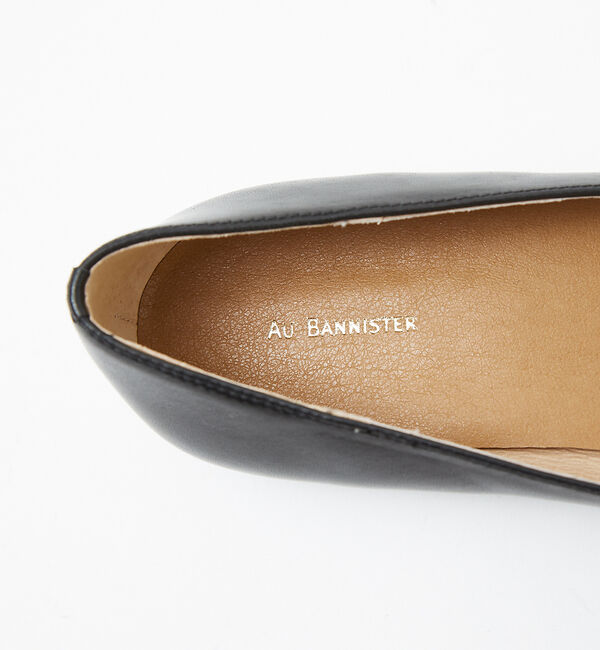 AU BANNISTER「スクエアモチーフフラットパンプス」|パンプス|
