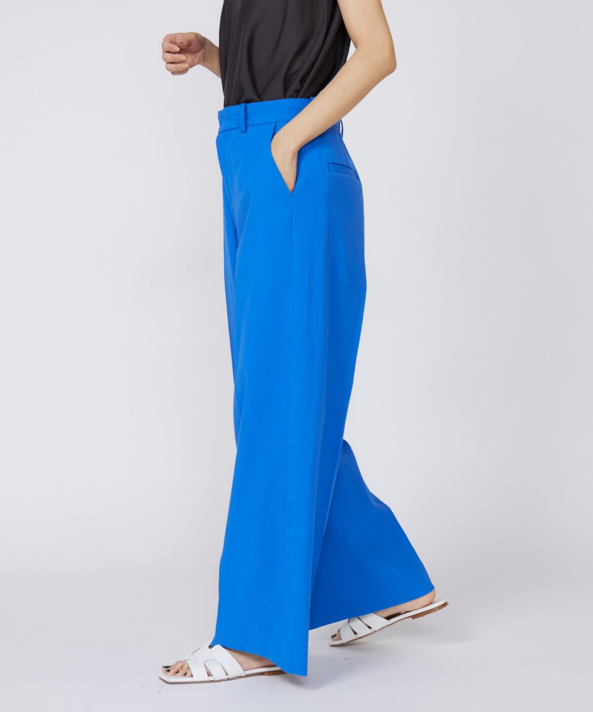 INED「《大きいサイズ》シェルタリングドライ美脚ワイドパンツ」|スラックス|