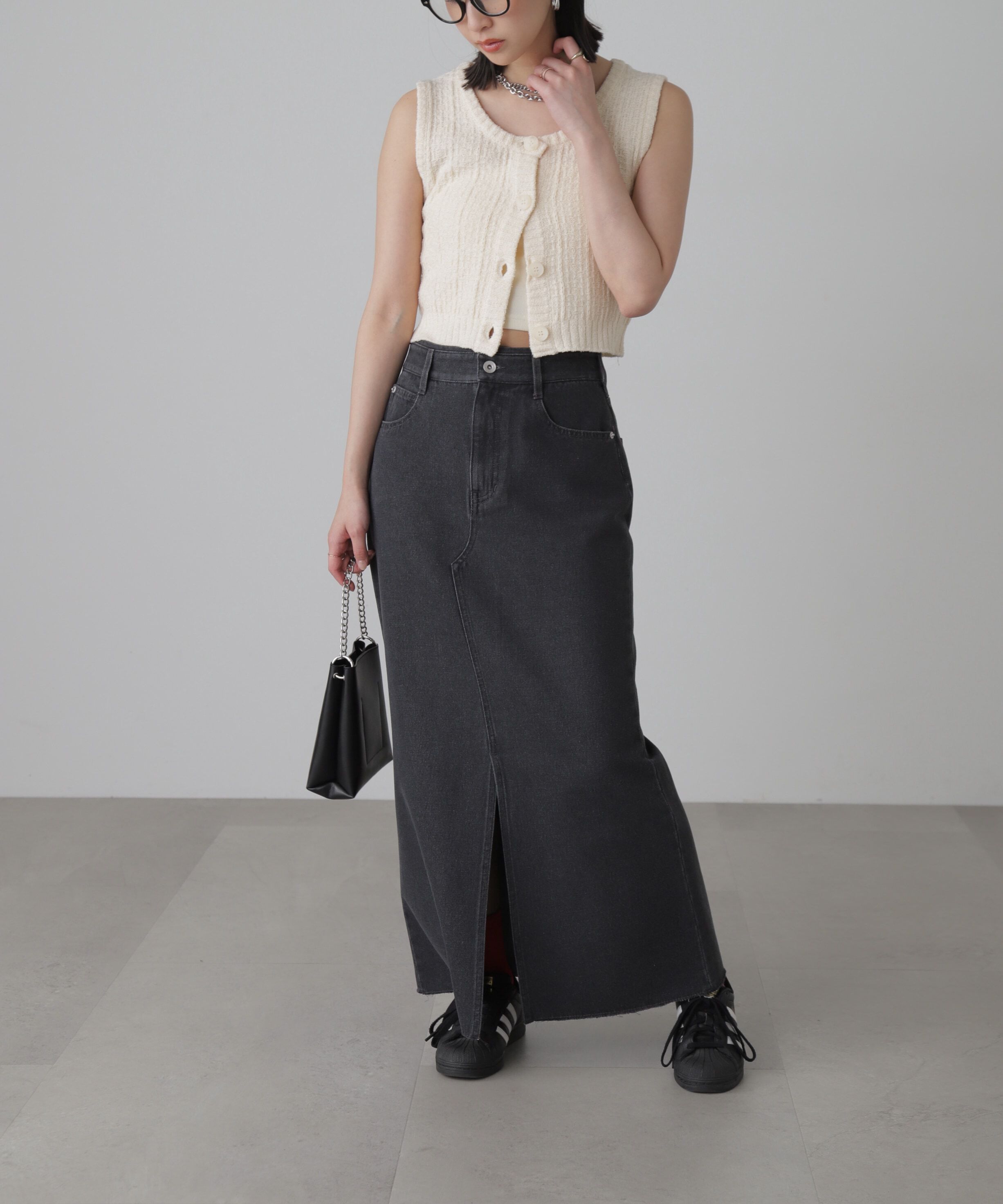  「フロントスリットナローデニムスカート」|スカート|