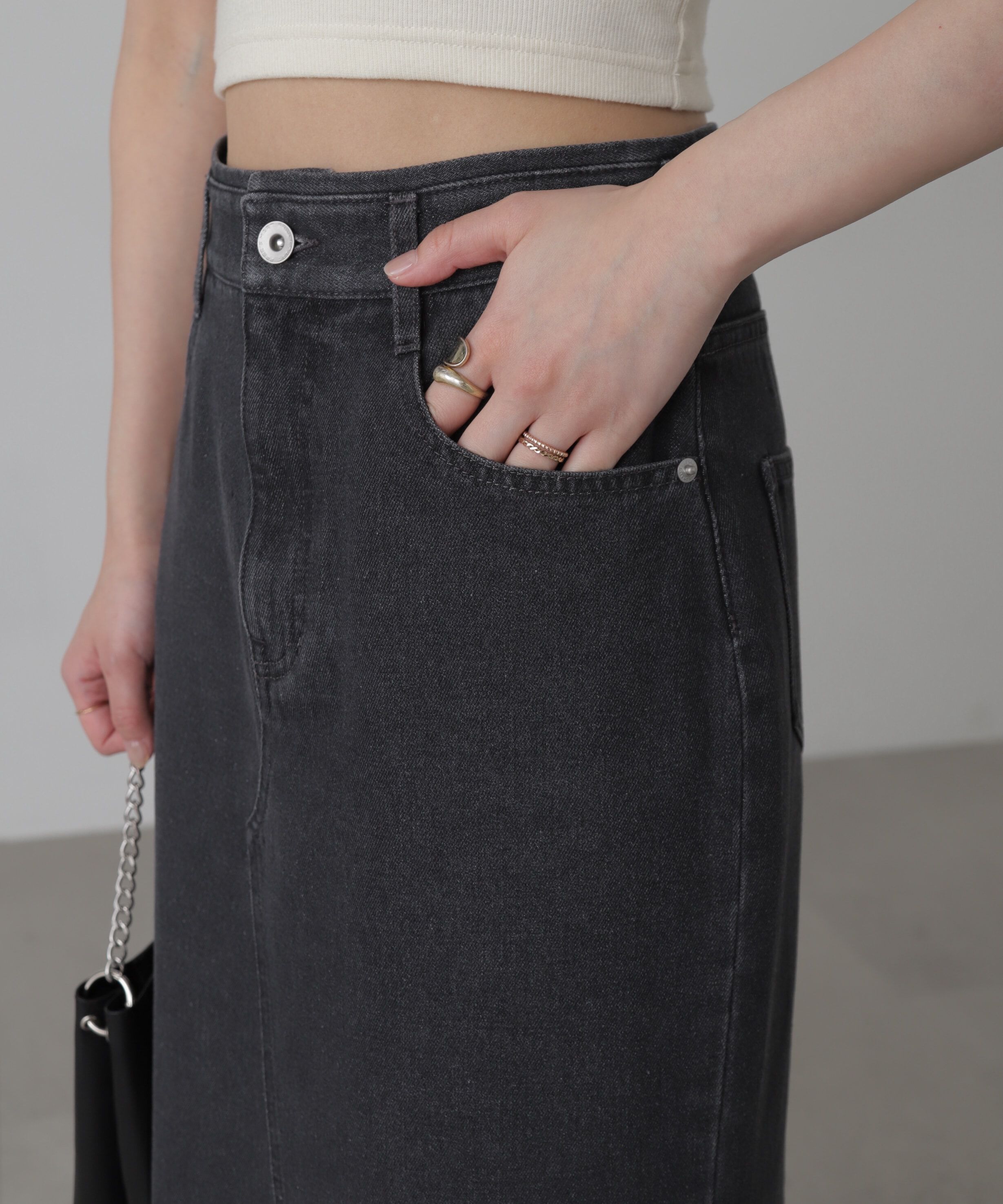  「フロントスリットナローデニムスカート」|スカート|