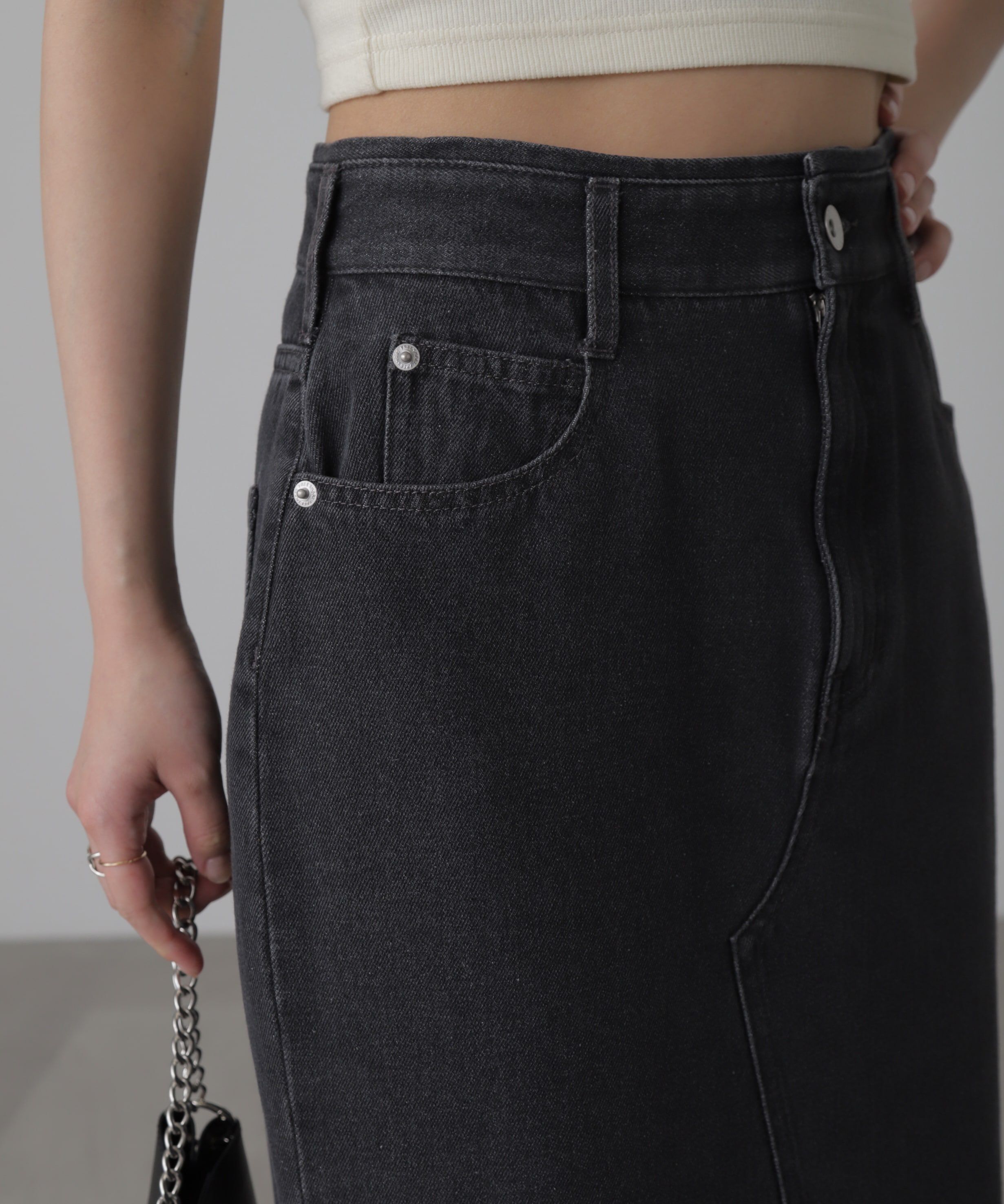  「フロントスリットナローデニムスカート」|スカート|