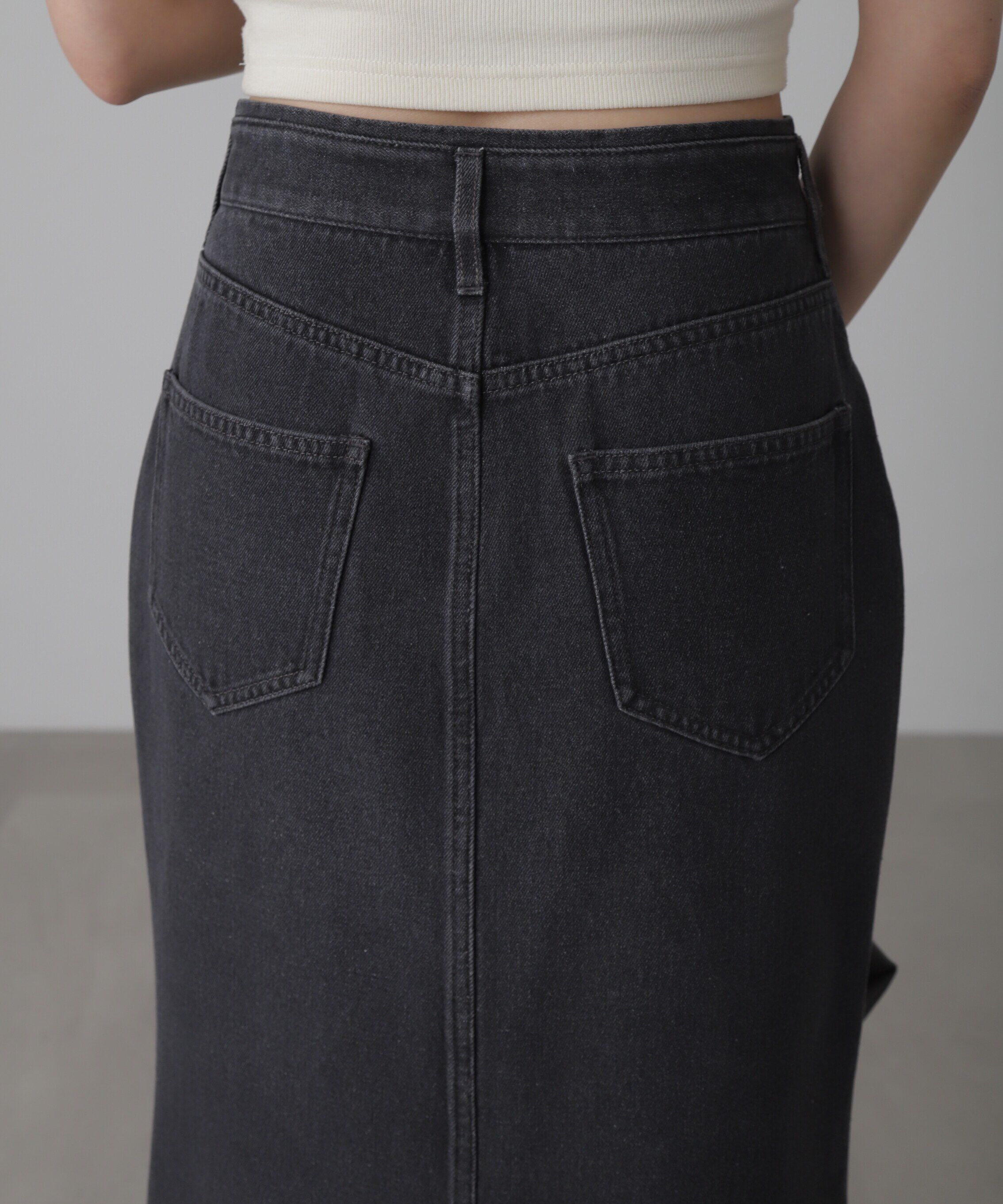  「フロントスリットナローデニムスカート」|スカート|