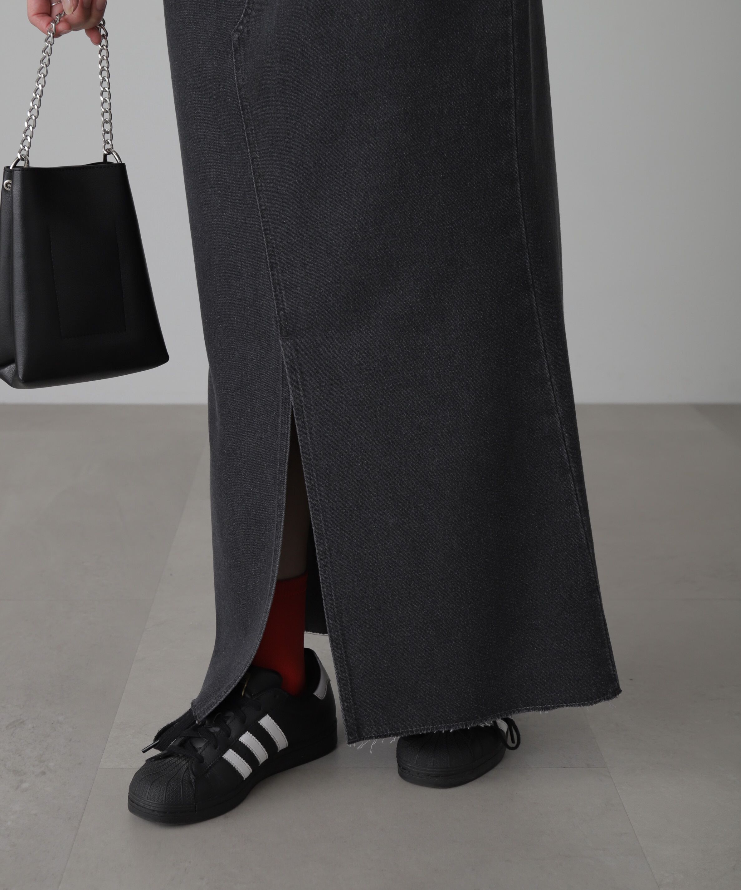  「フロントスリットナローデニムスカート」|スカート|