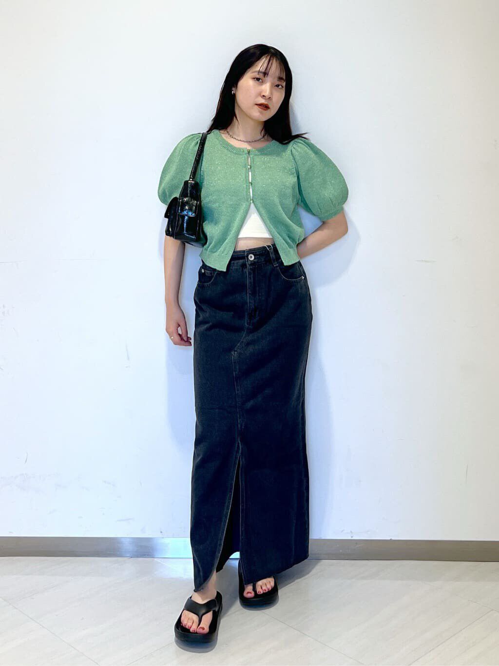  「フロントスリットナローデニムスカート」|スカート|