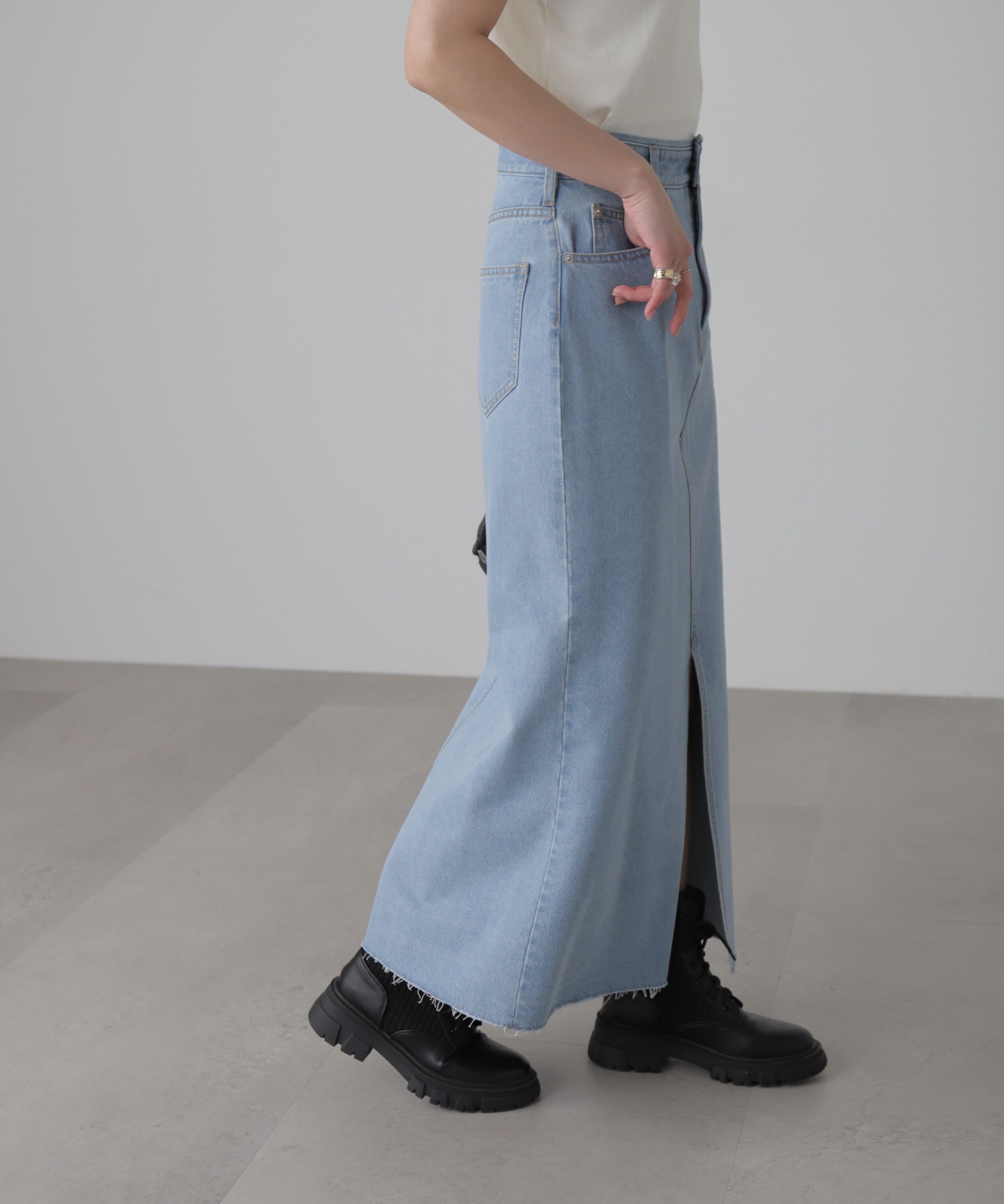  「フロントスリットナローデニムスカート」|スカート|