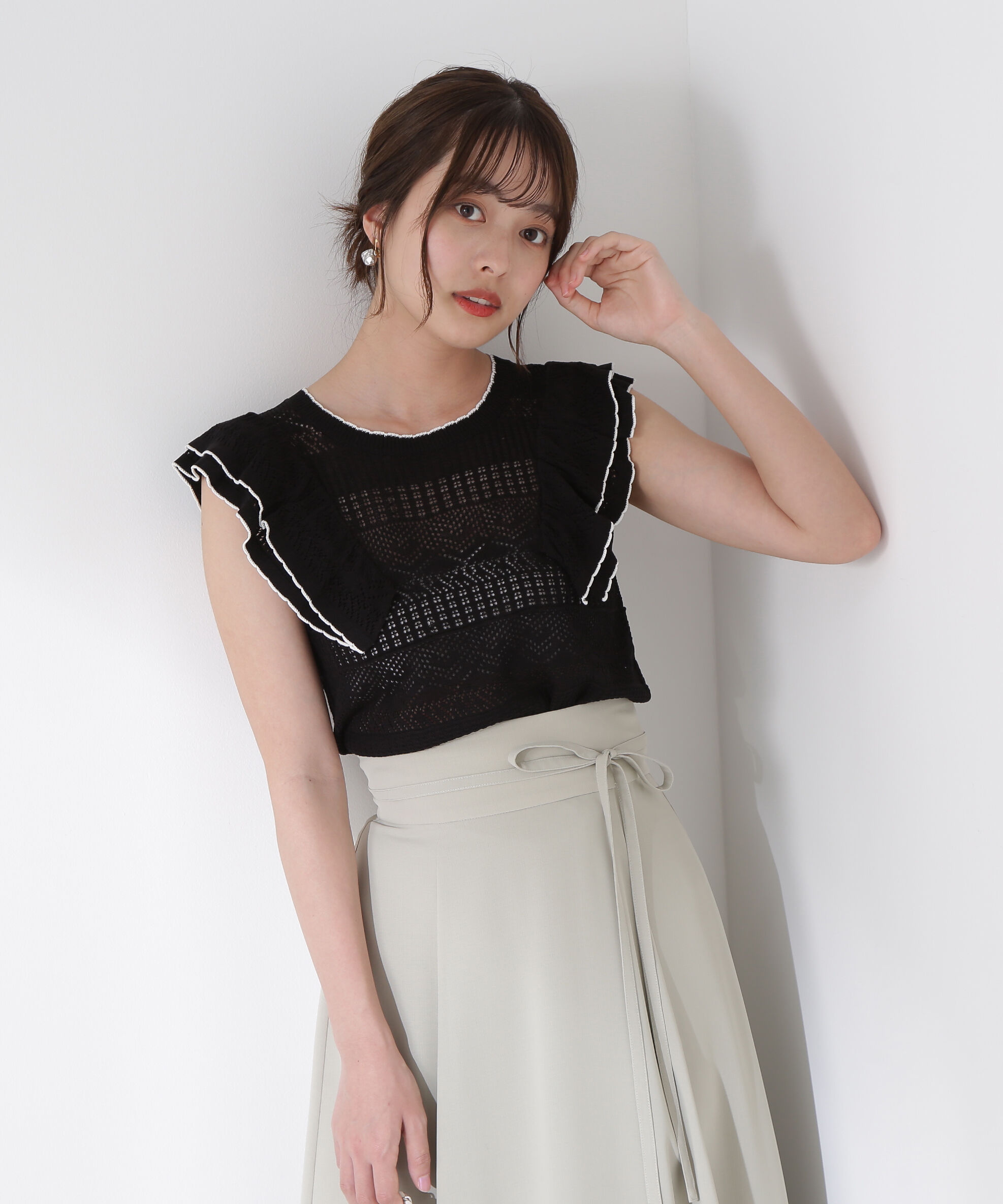 PROPORTION BODY DRESSING「透かし柄フリルニット」|ニット・セーター|ブラック&times;ホワ