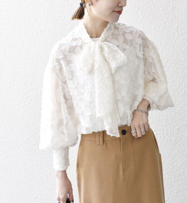 SHIPS any「SHIPS any:〈手洗い可能〉シアー フラワー ジャカード ボウタイ ブラウス」|シャツ・ブラウス|