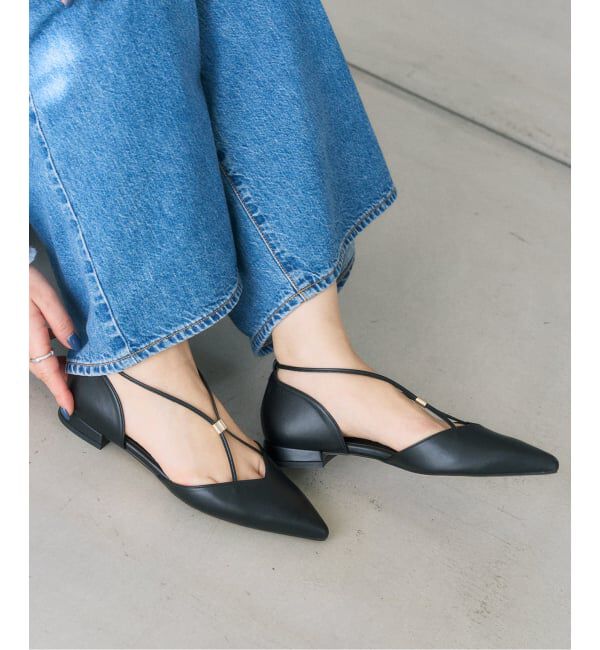  「《予約》ポインテッドメタルクロスストラップフラット」|その他|ブラック A