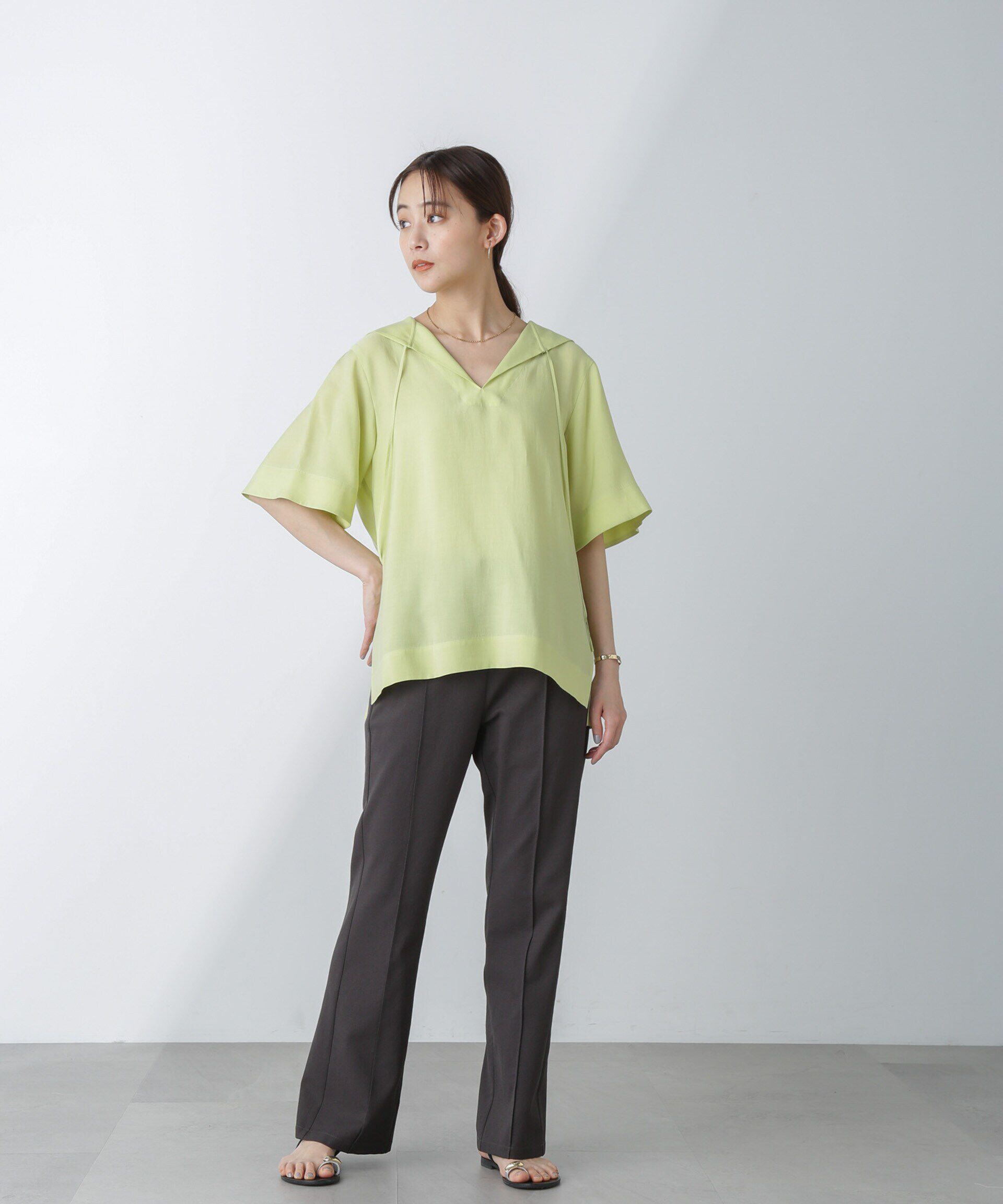 nano･universe「バックスリットトラックパンツ」|チノ|