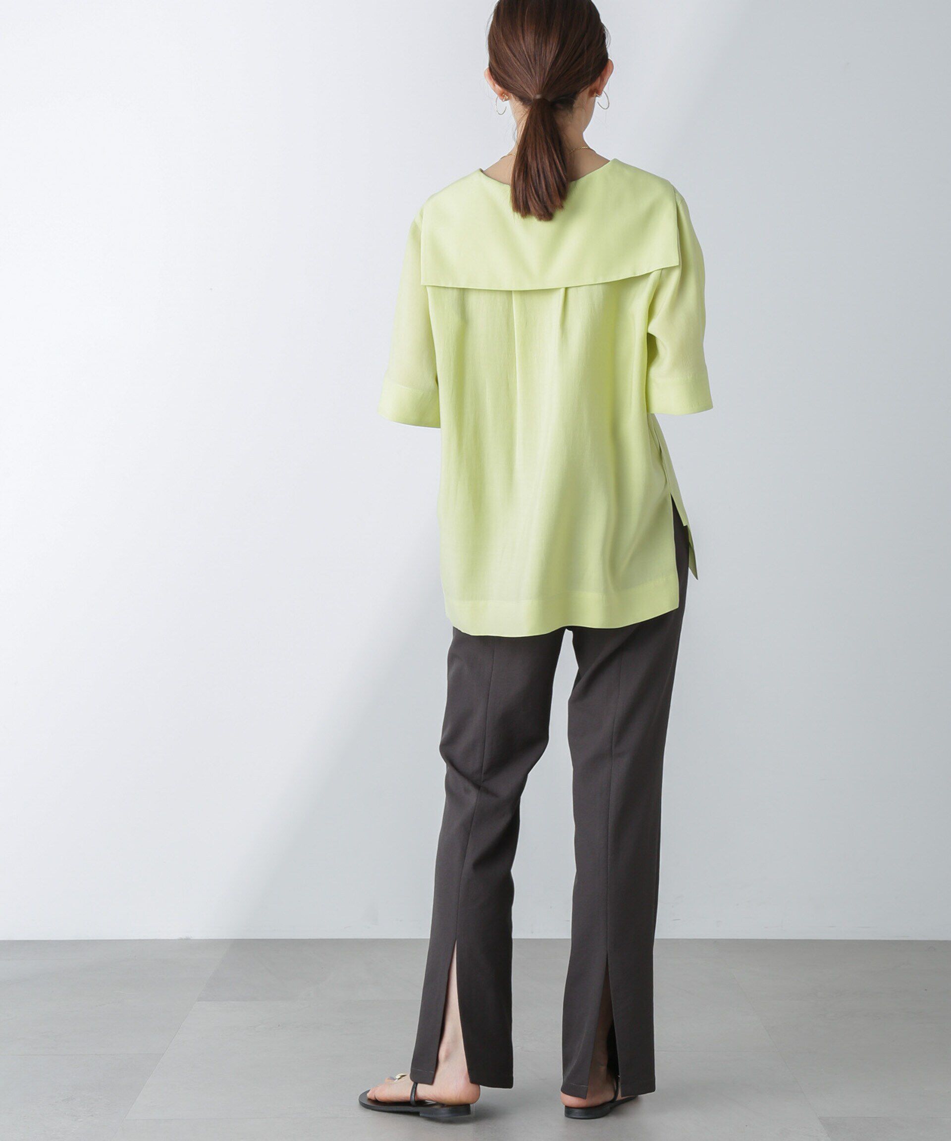 nano･universe「バックスリットトラックパンツ」|チノ|