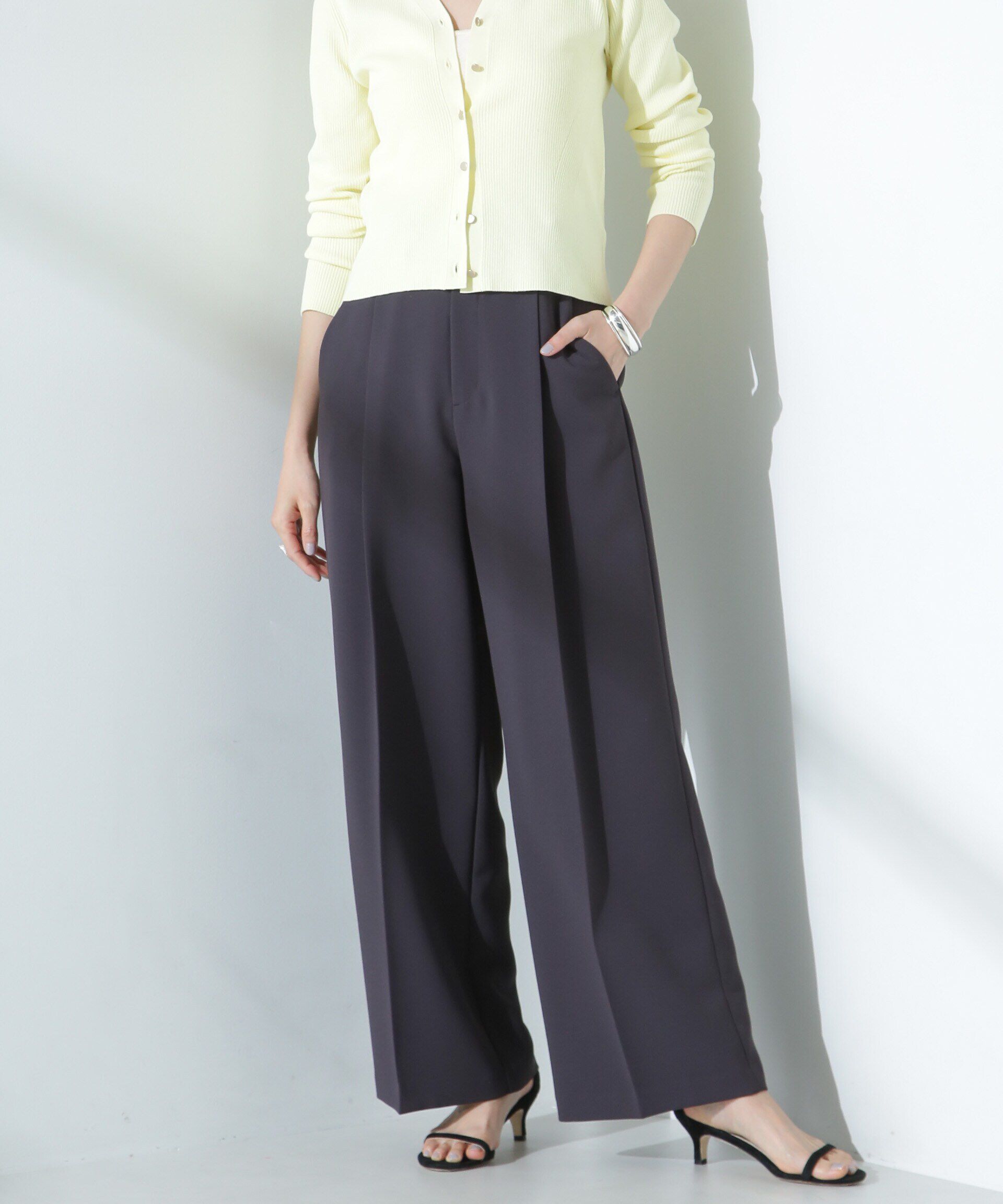 nano･universe「ツイルワイドスラックス」|チノ|