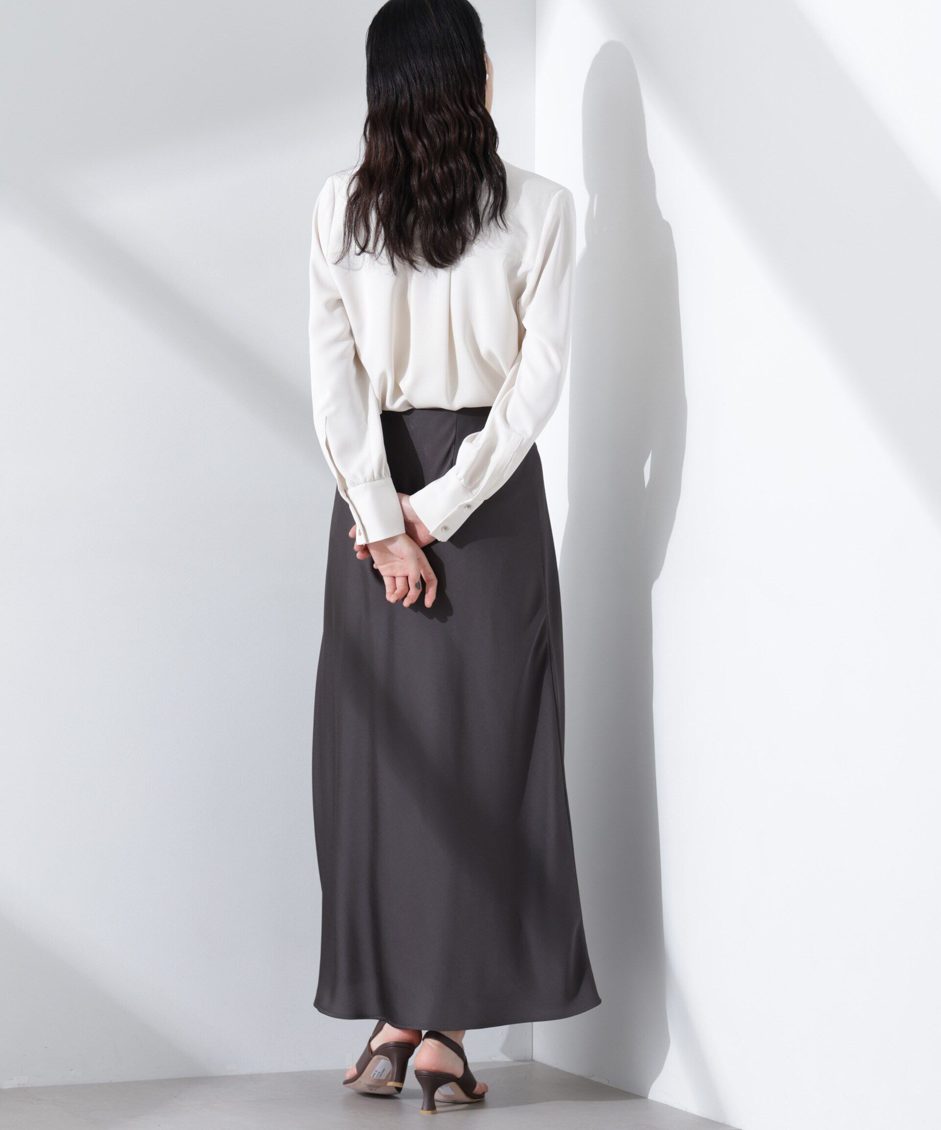 nano･universe「サテンバイヤスロングナロースカート」|スカート|