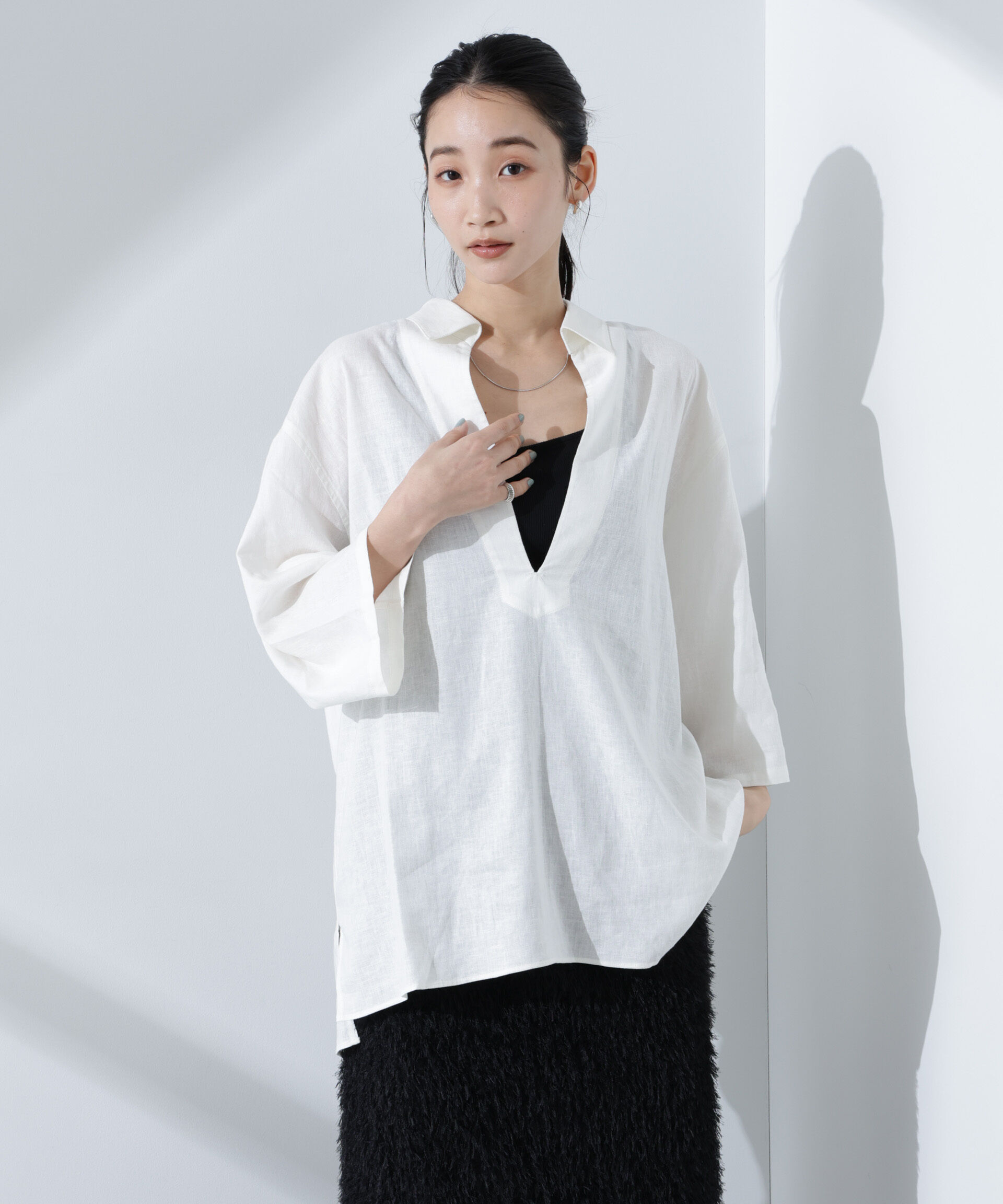 nano･universe「Anti Smell Linen プルオーバーVネックシャツ」|シャツ・ブラウス|