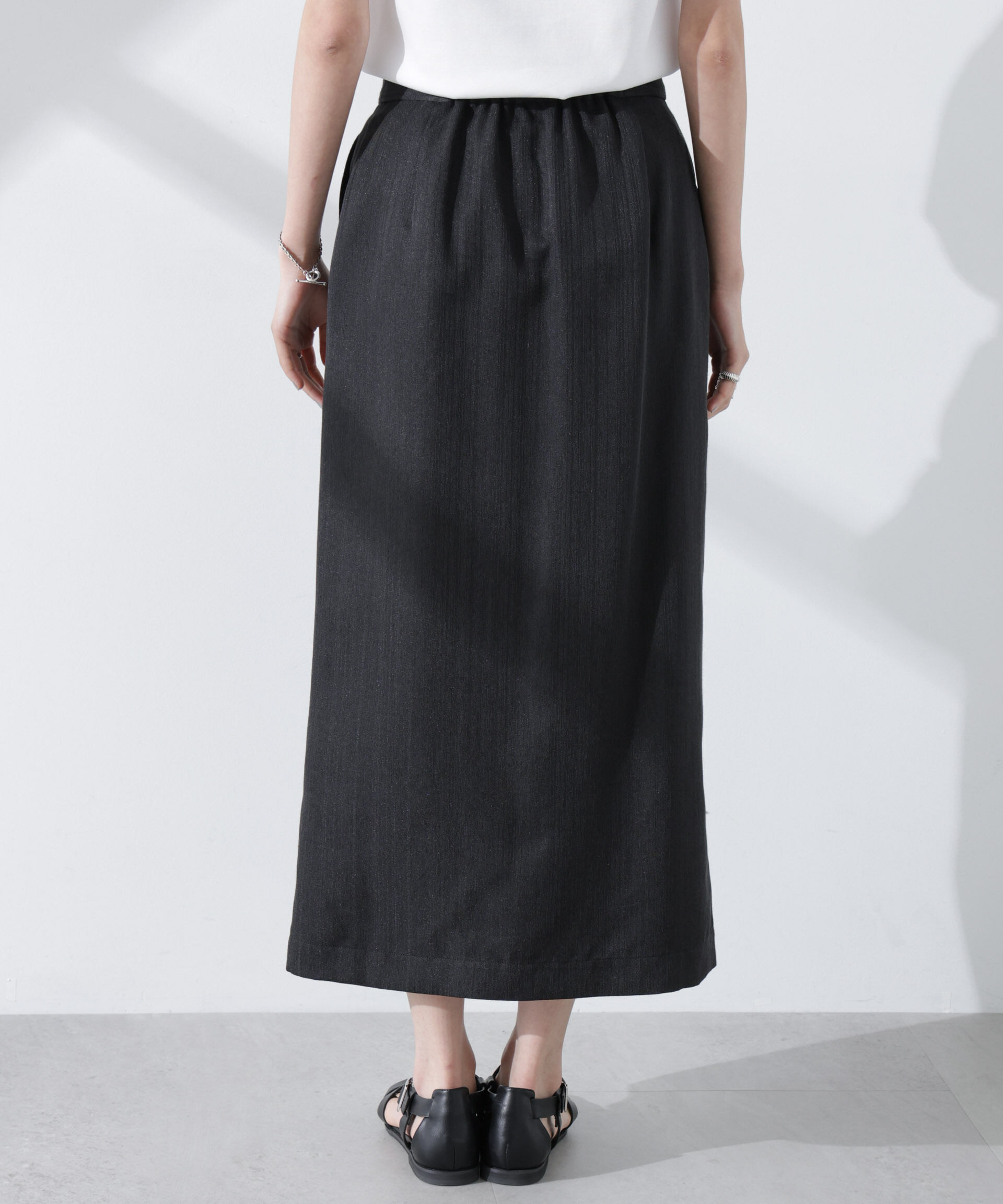 nano･universe「メタリックフロントZIPスリットタイトスカート」|スカート|