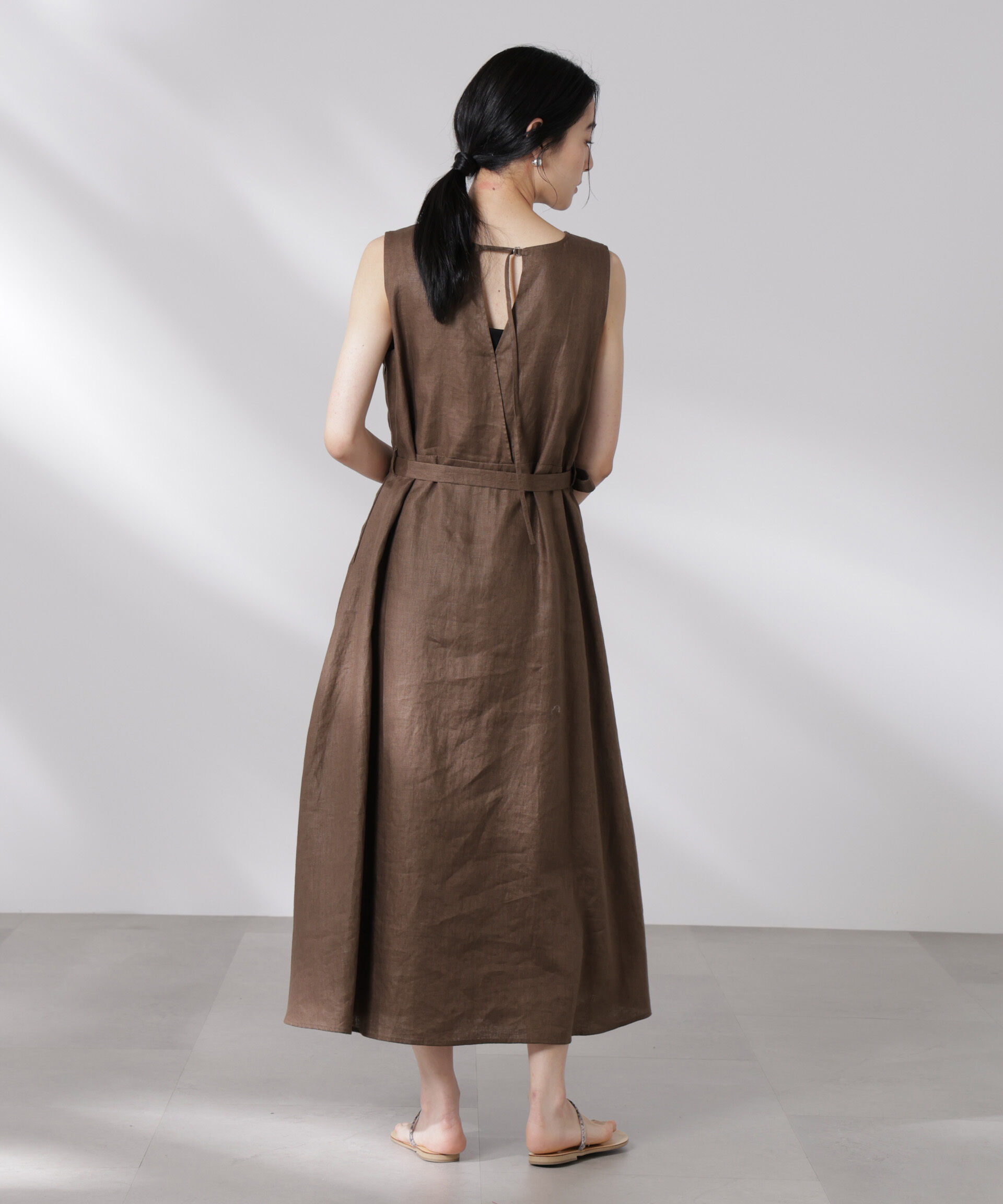 nano･universe「ヨーロピアンフラックス Aラインノースリーブワンピース」|ワンピース|