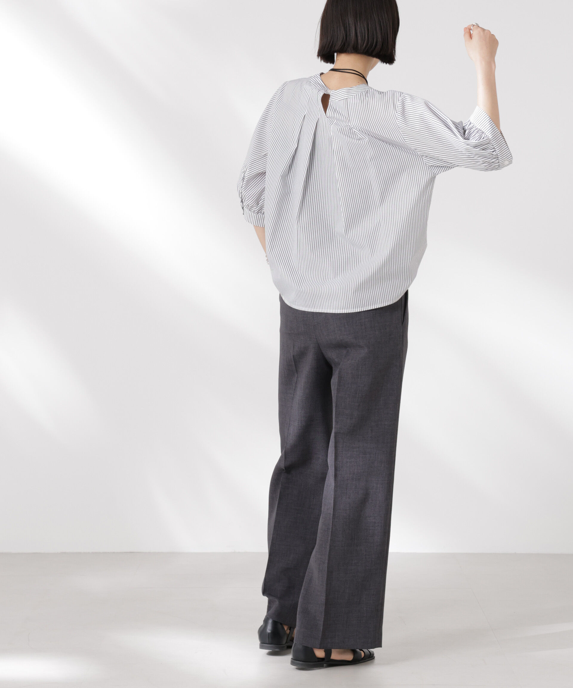 nano･universe「ボリュームスリーブタックブラウス」|シャツ・ブラウス|