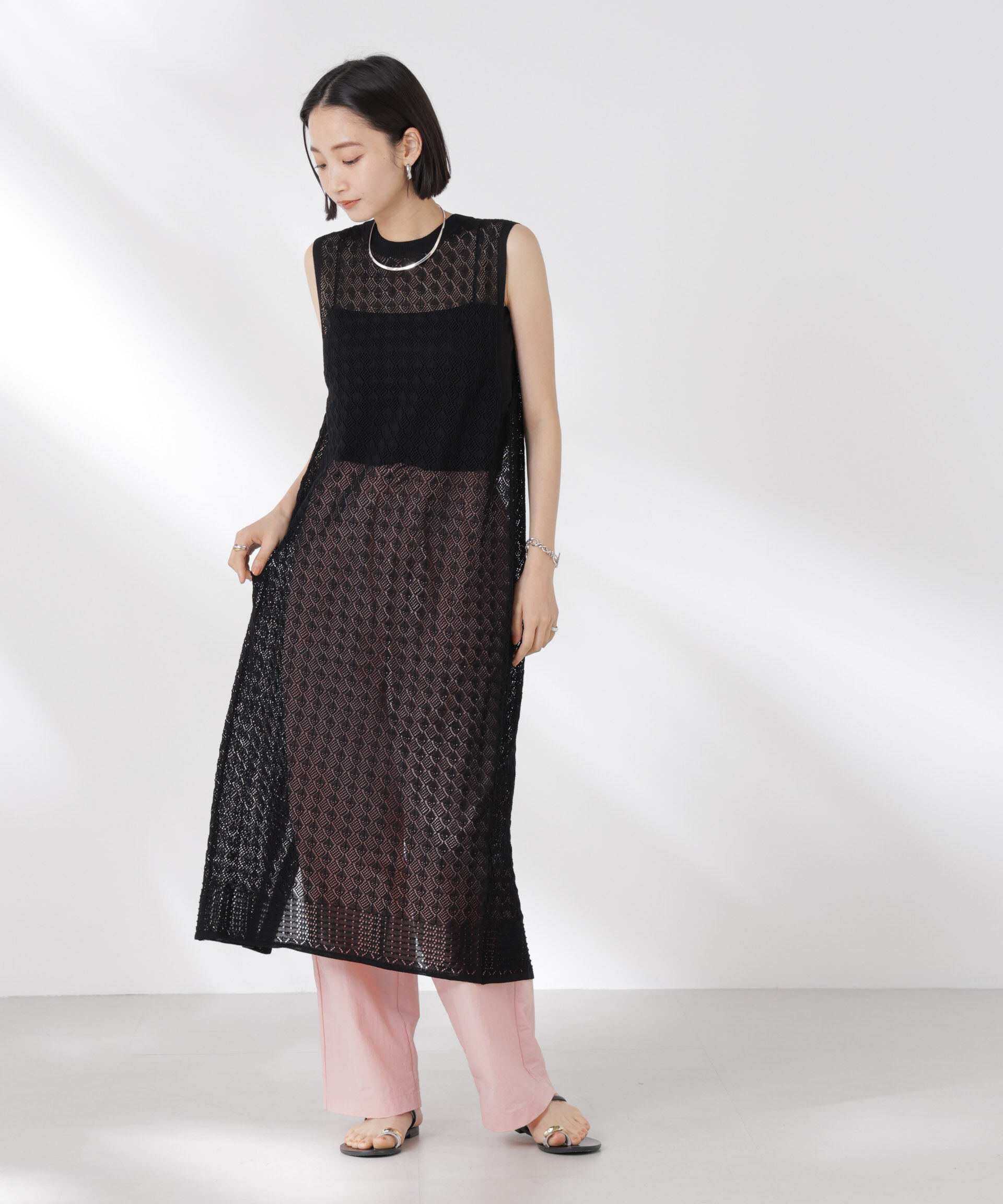 nano･universe「前後2wayダイヤ透かし柄ノースリーブニットワンピース」|ワンピース|