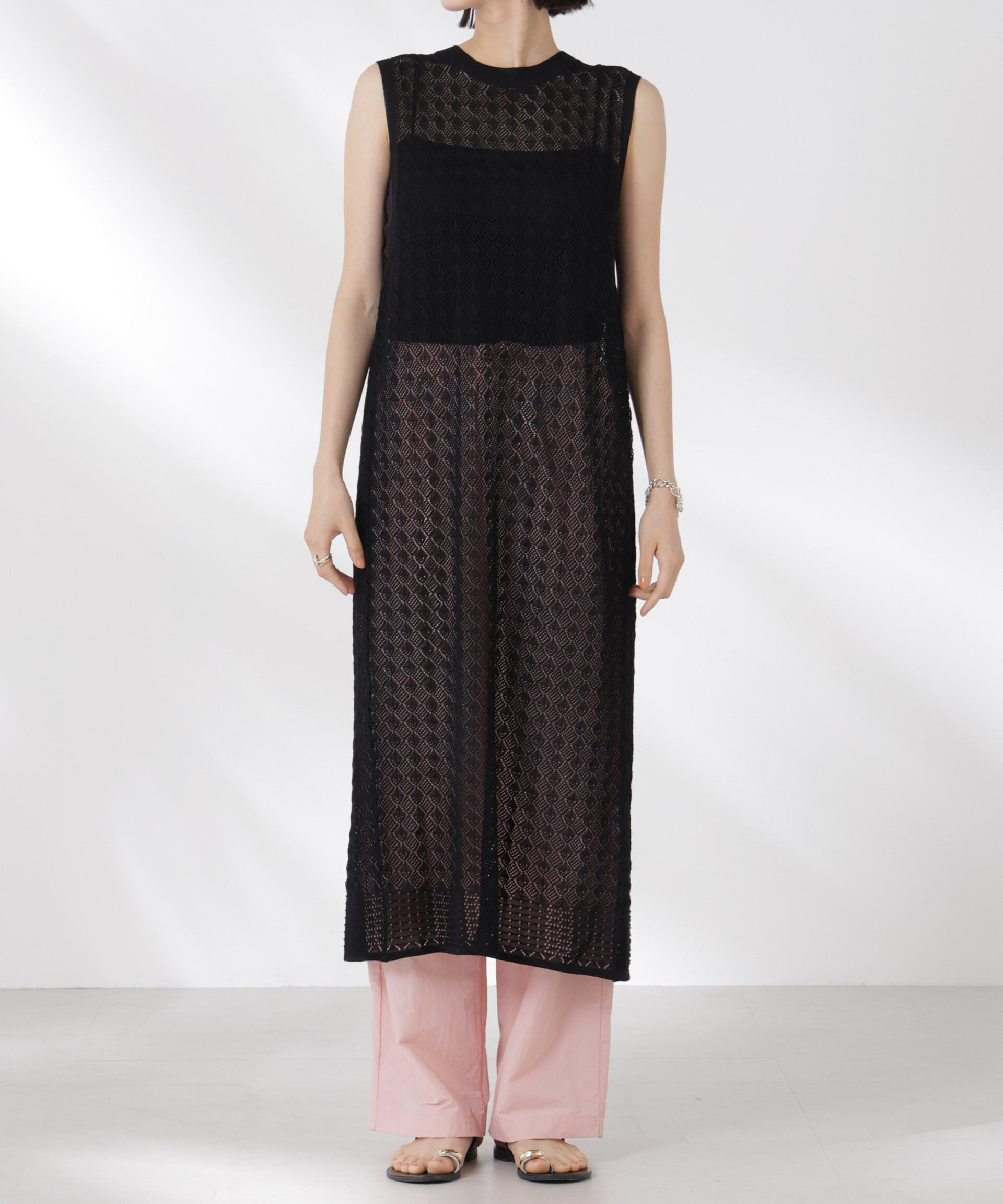 nano･universe「前後2wayダイヤ透かし柄ノースリーブニットワンピース」|ワンピース|