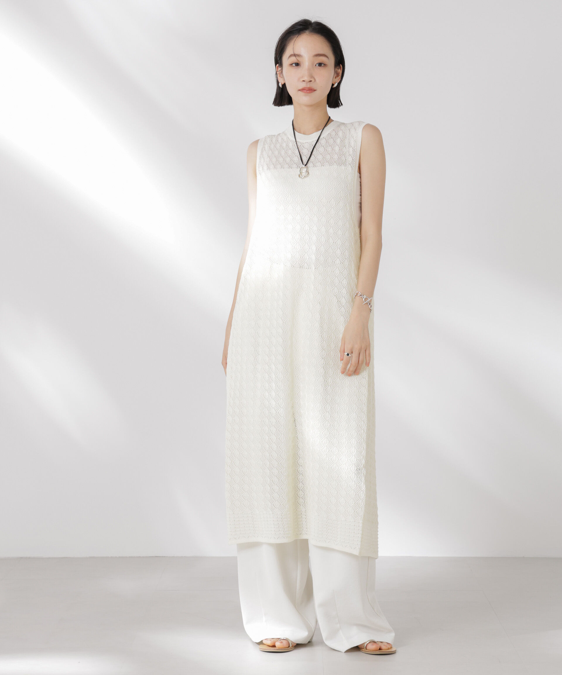 nano･universe「前後2wayダイヤ透かし柄ノースリーブニットワンピース」|ワンピース|