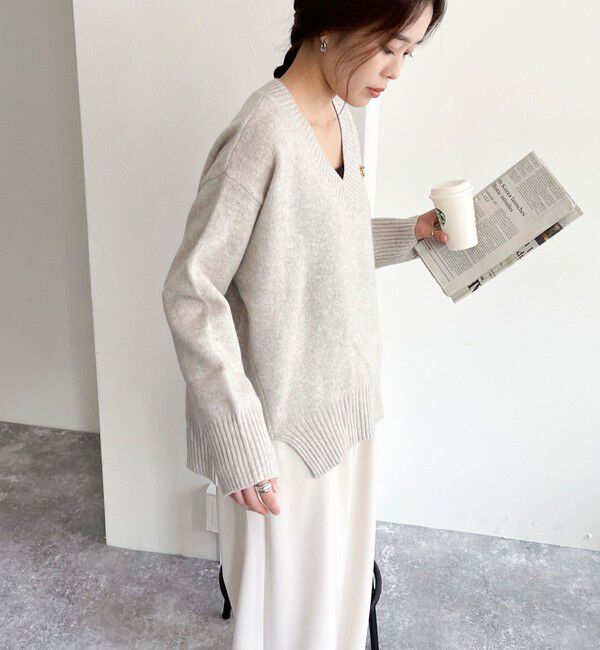 fredy emue「CASHMILE WOOL Vネックプルオーバー（ブローチ付き）」|ニット・セーター|