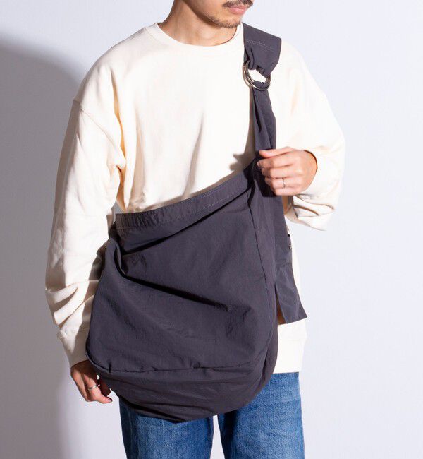 GLOSTER「【UNIVERSAL OVERALL】ウィンクルナイロン ニュースペーパーバッグ ショルダー 30L」|ショルダー・メッセンジャー|