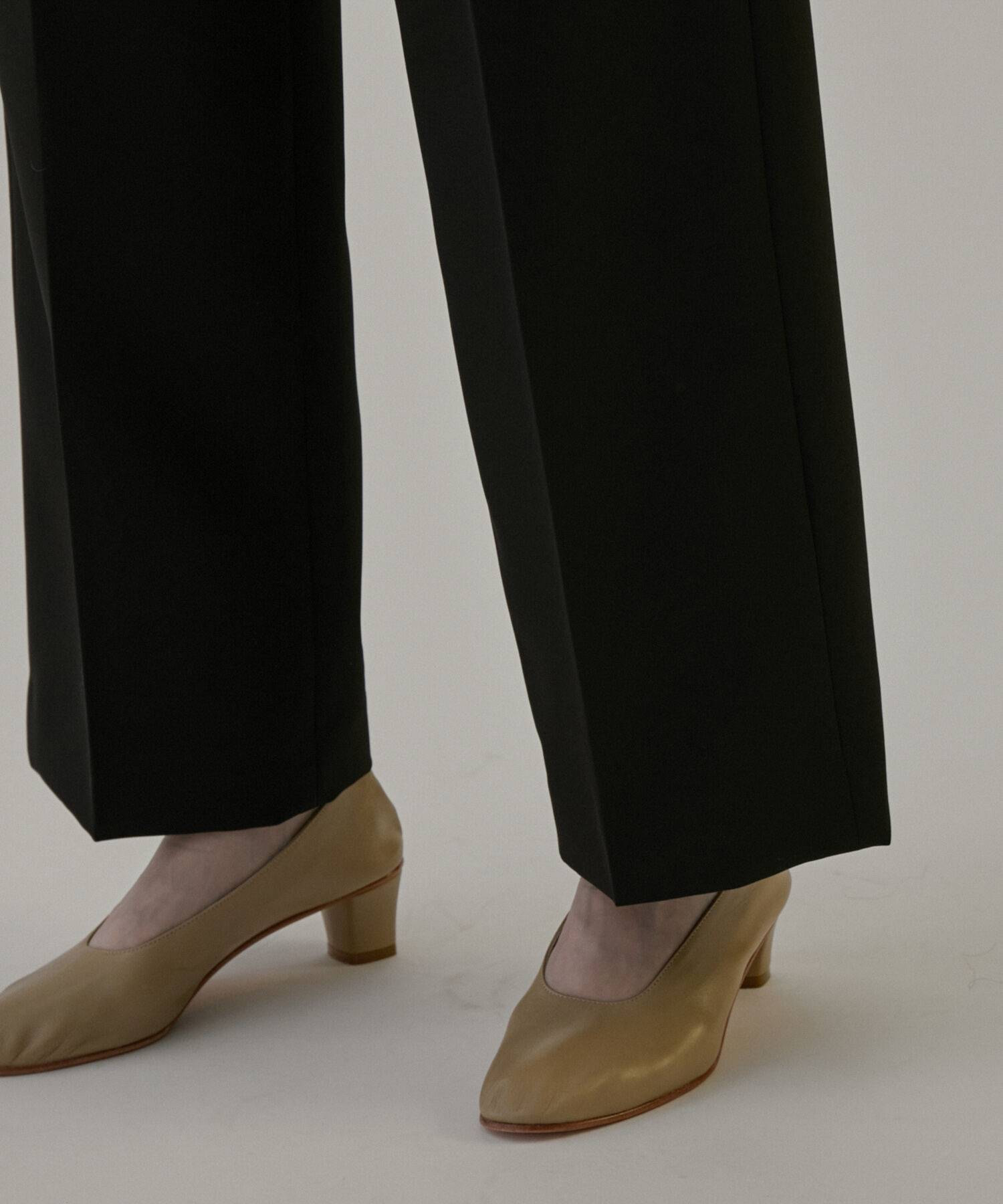 SALON adam et rope'「エコツイルスタイルアップワイドパンツ【洗える】」|チノ|