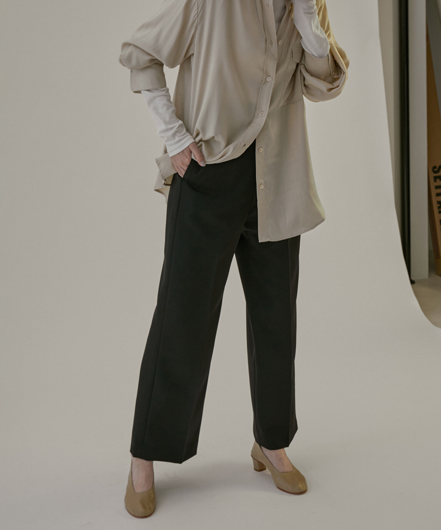 SALON adam et rope'「エコツイルスタイルアップワイドパンツ【洗える】」|チノ|