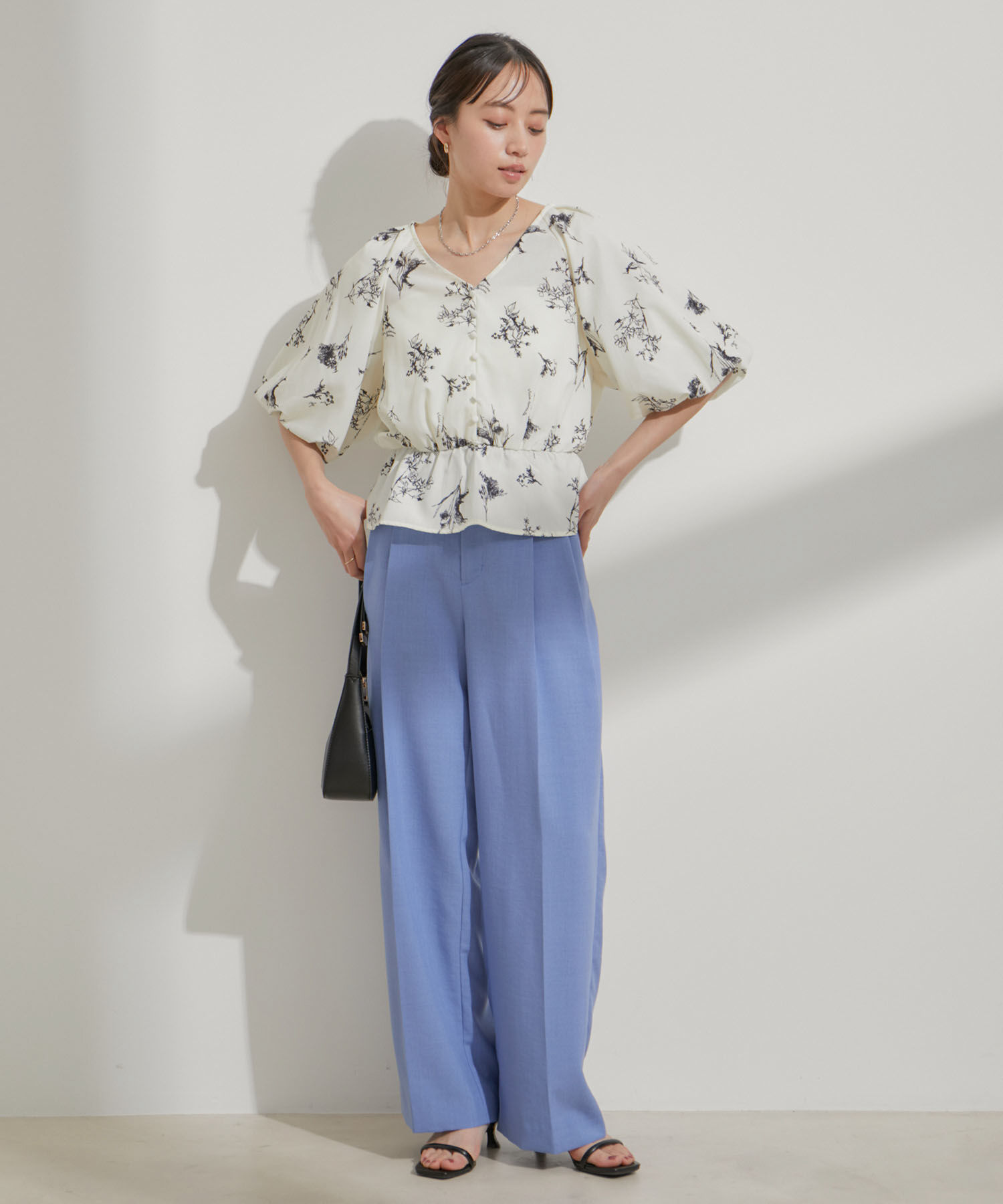 VIS「バルーンスリーブVネックブラウス」|シャツ・ブラウス|